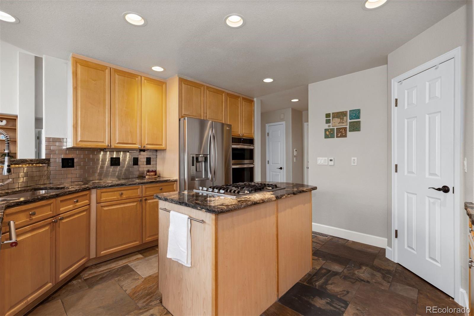 3815 Broadmoor Loop