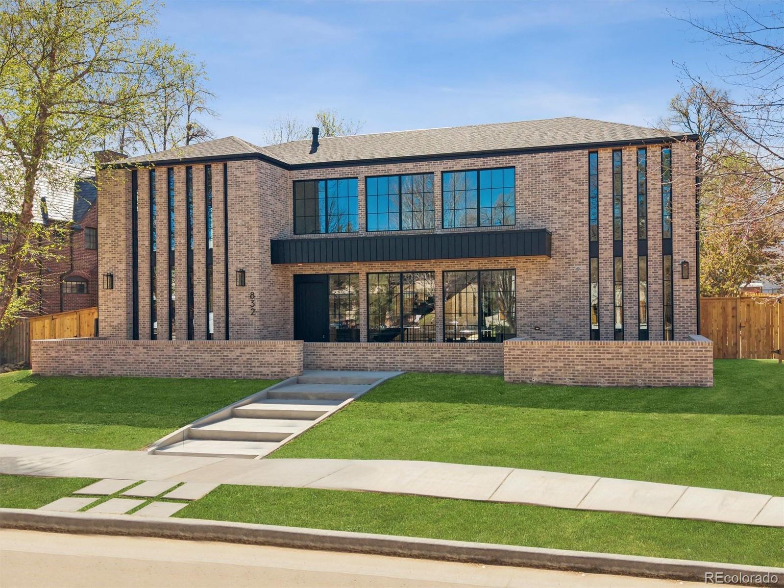 832 S Milwaukee Street