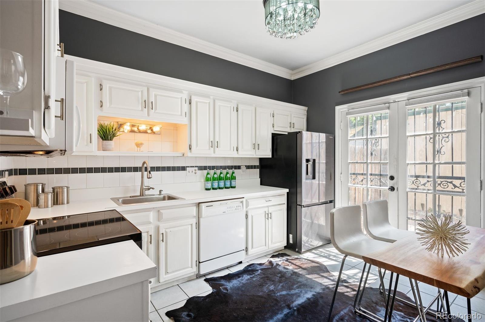 1130 N Lafayette Street Unit: 2