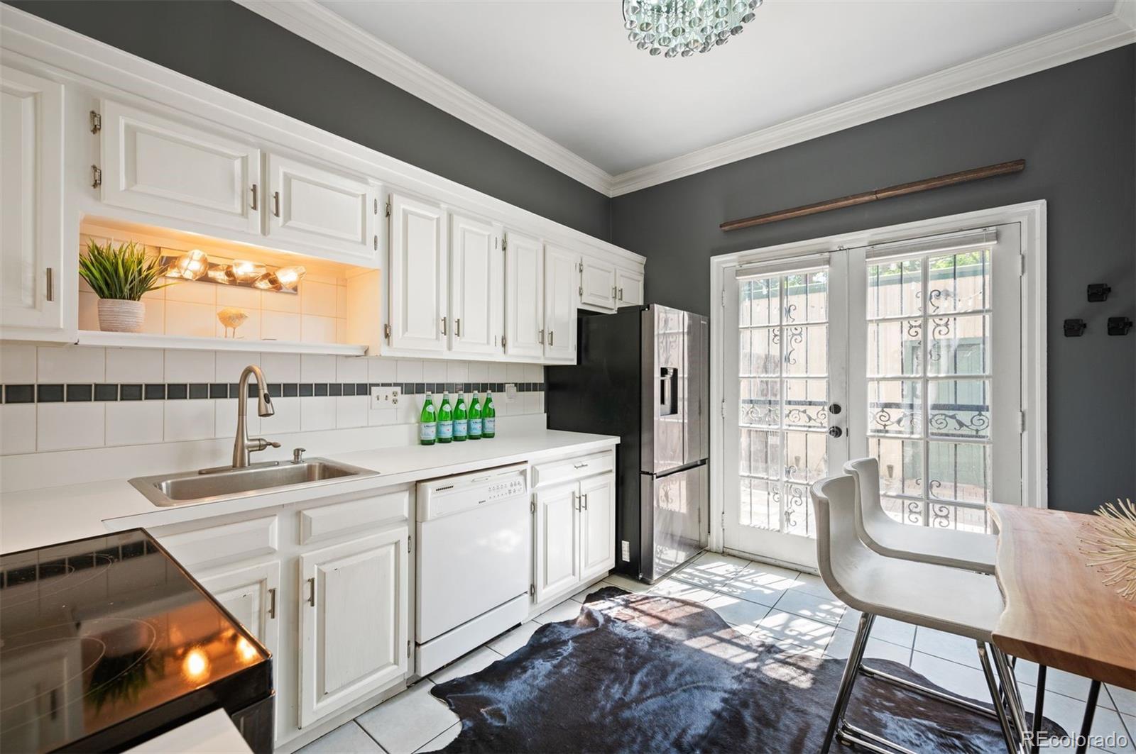 1130 N Lafayette Street Unit: 2