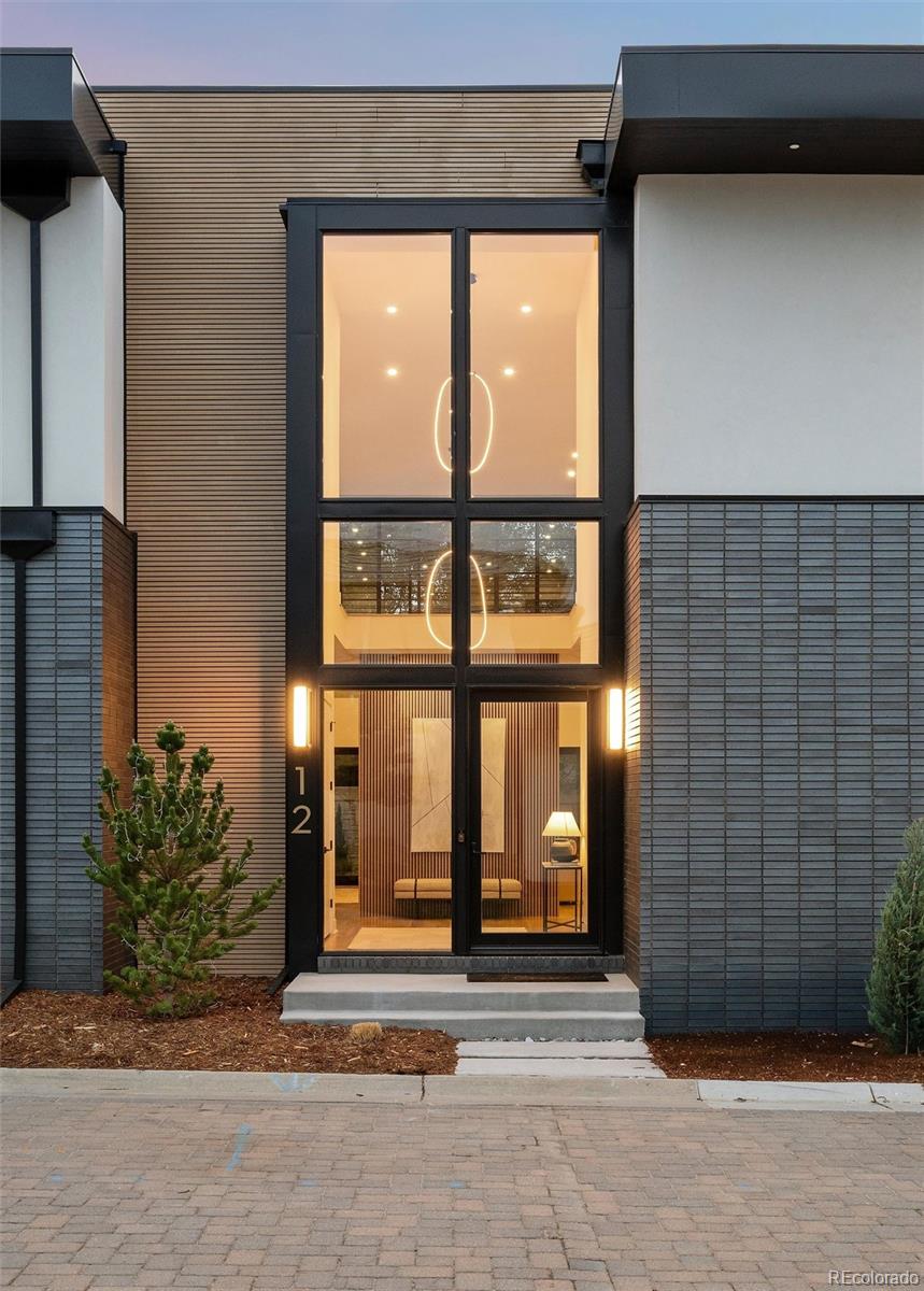 2821 E Cedar Avenue Unit: 12