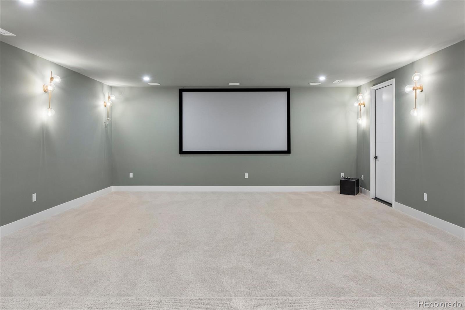 2821 E Cedar Avenue Unit: 12