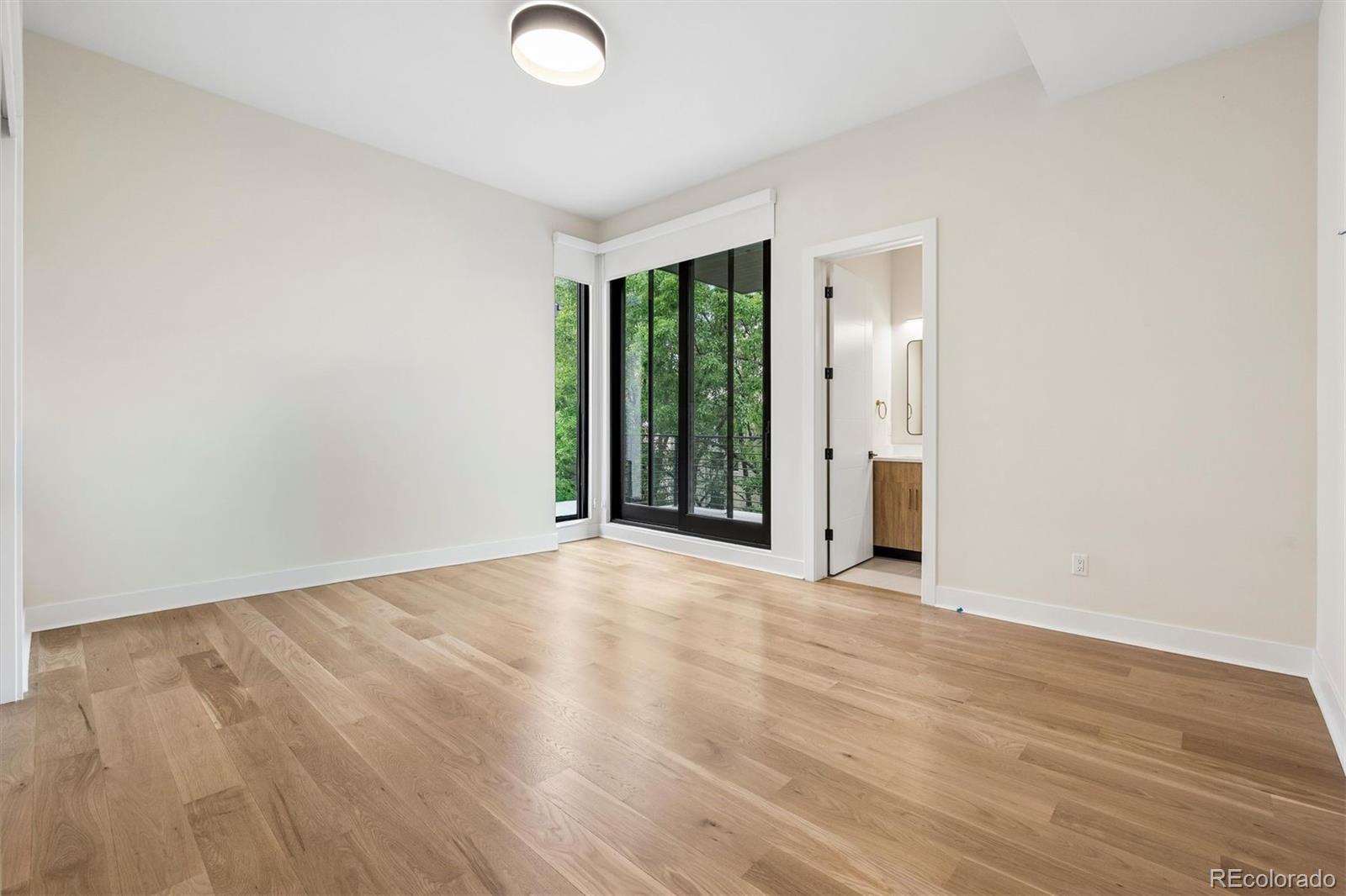 2821 E Cedar Avenue Unit: 12