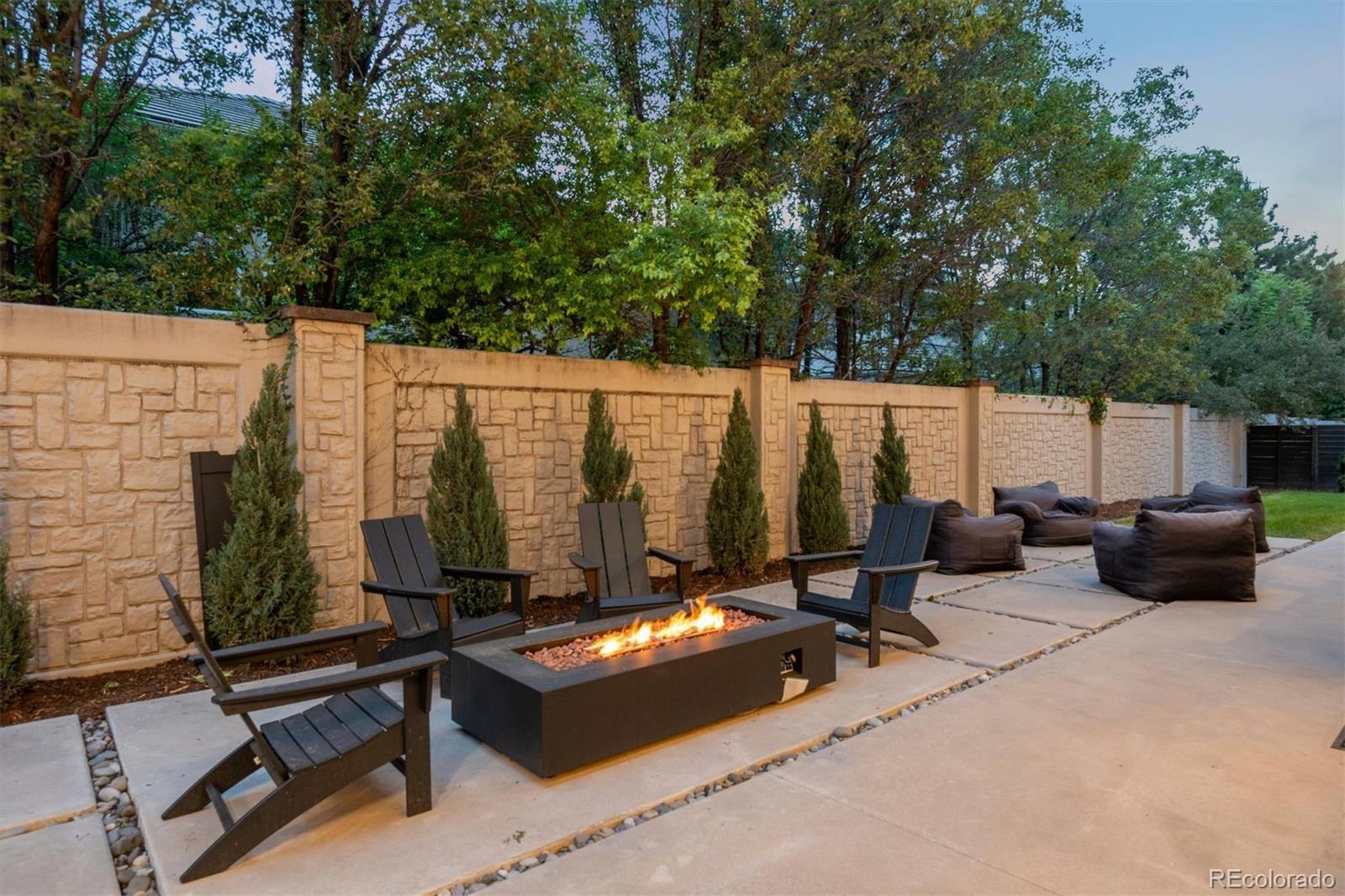 2821 E Cedar Avenue Unit: 12