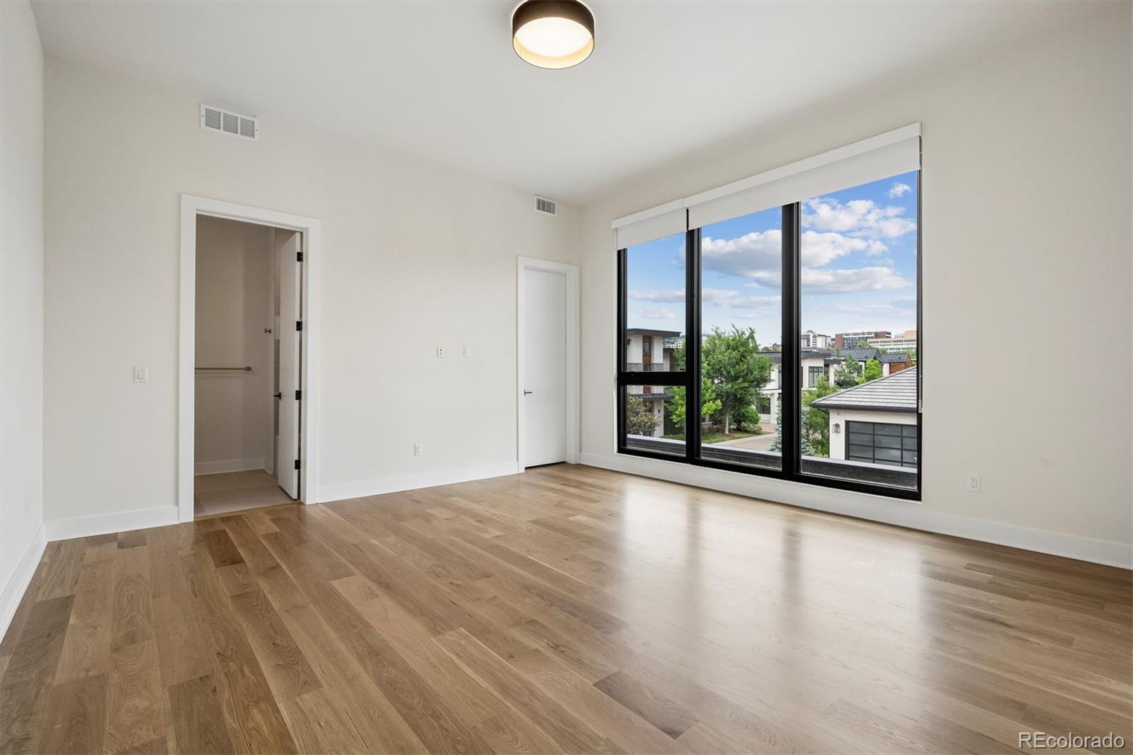 2821 E Cedar Avenue Unit: 12
