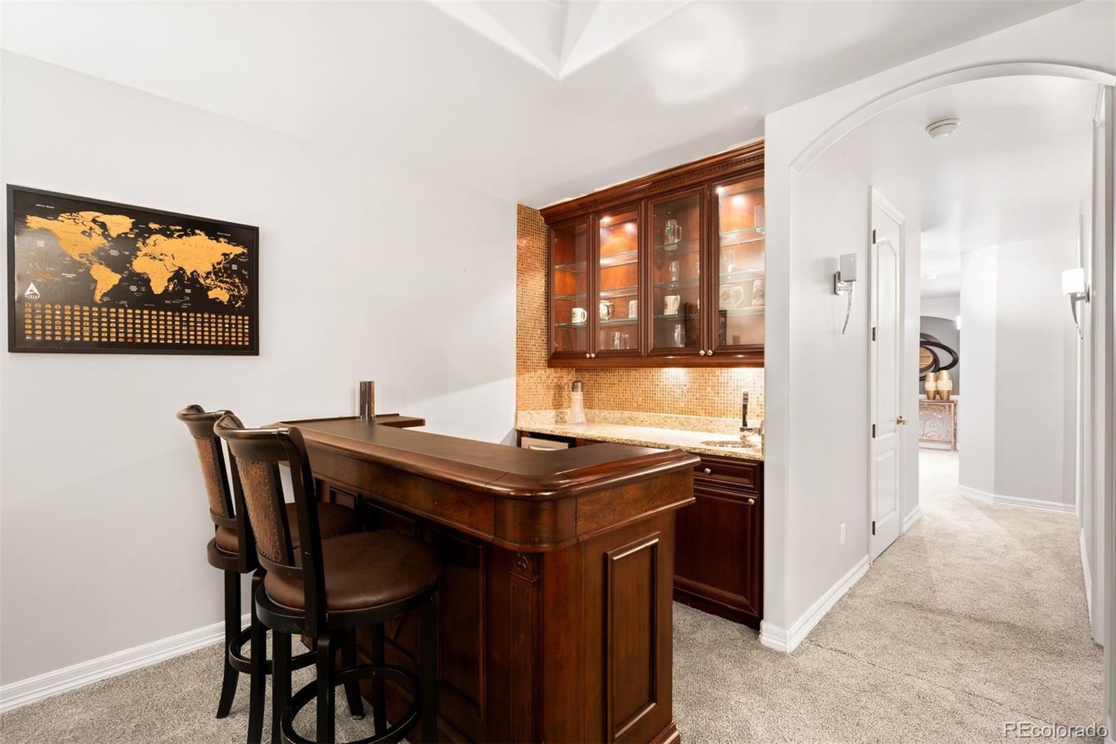 2527 Tremont Place