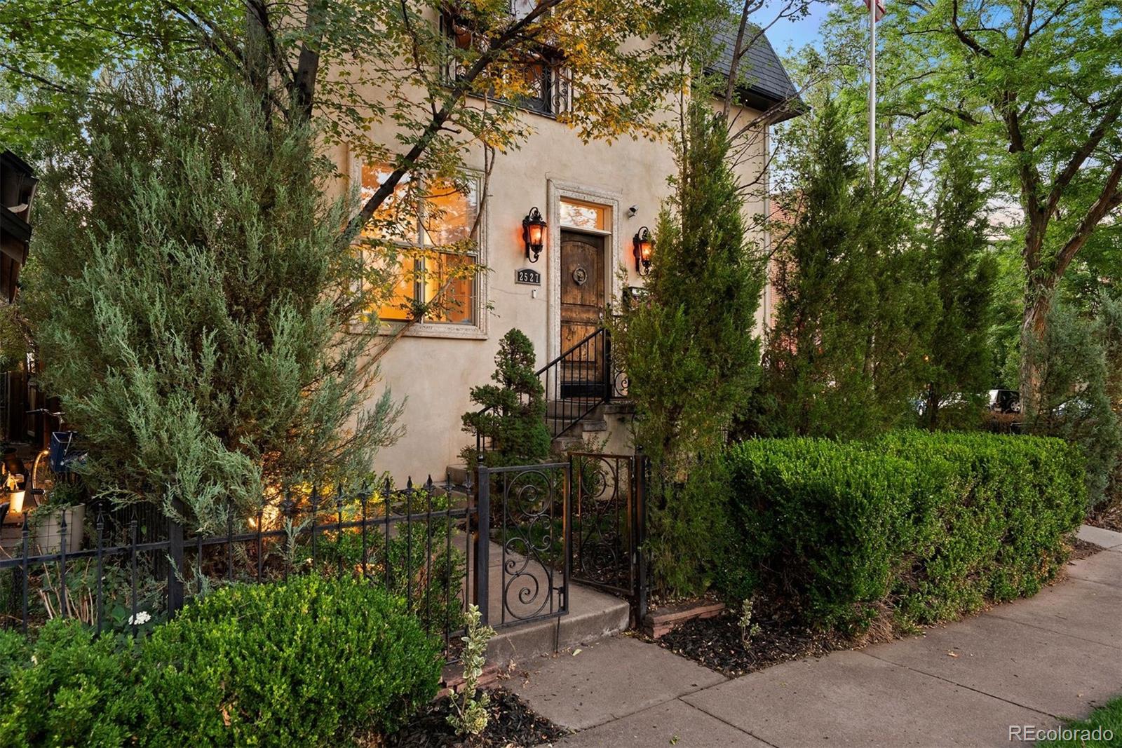 2527 Tremont Place