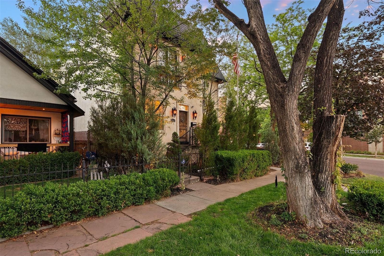2527 Tremont Place