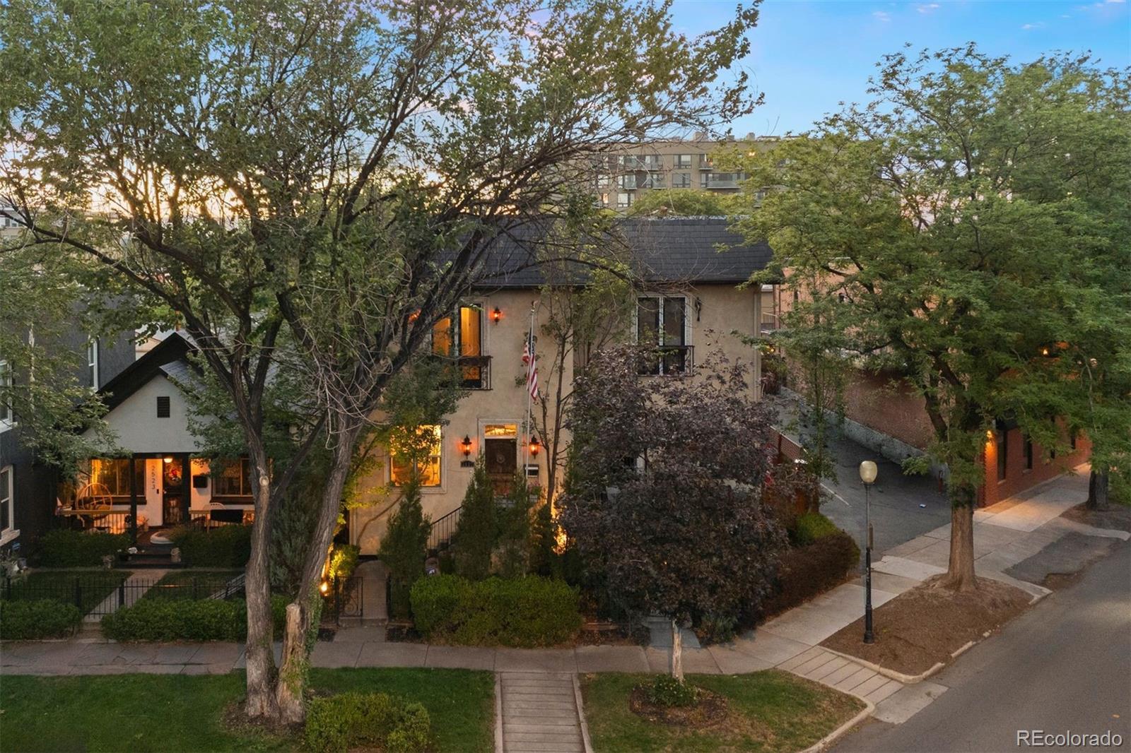2527 Tremont Place
