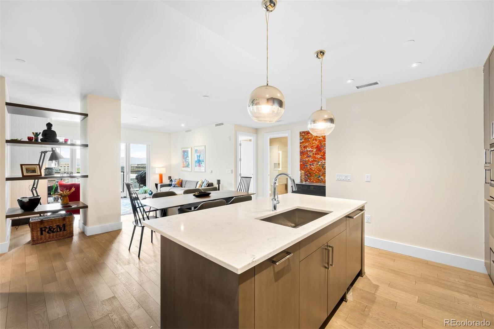 155 Steele Street Unit: 1017