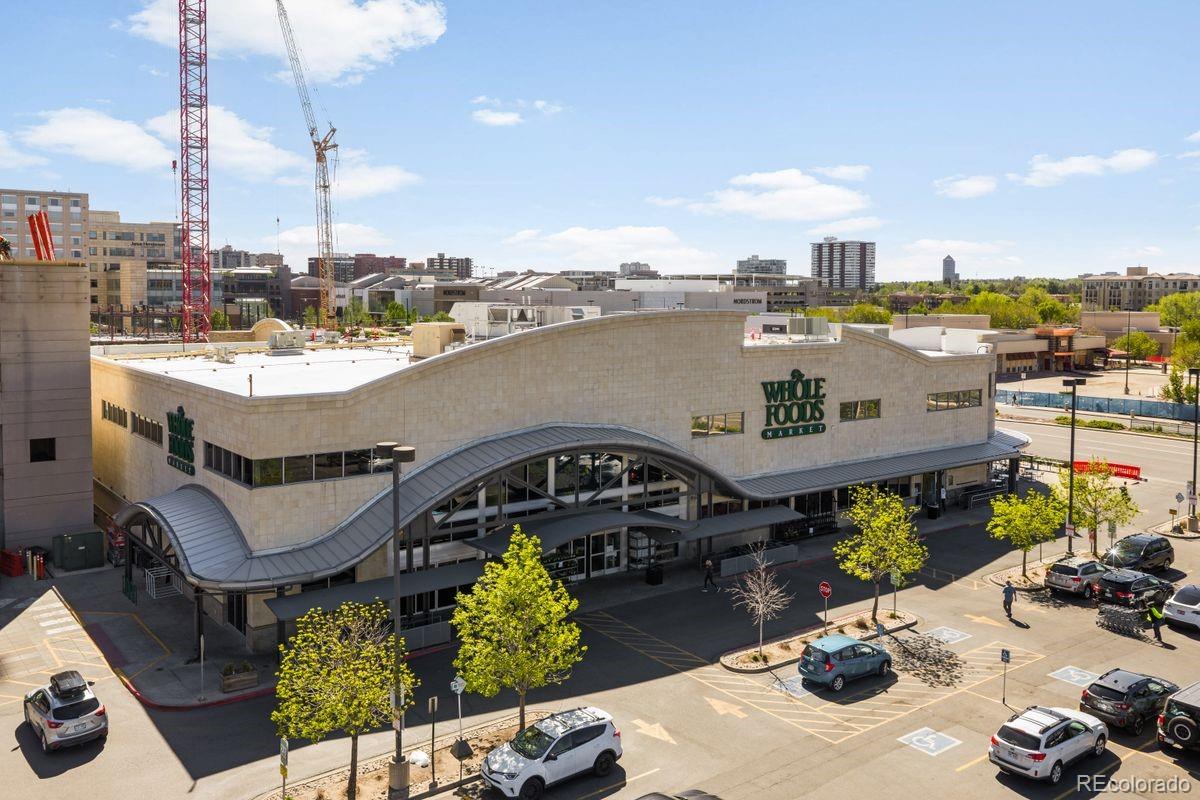 155 Steele Street Unit: 1017
