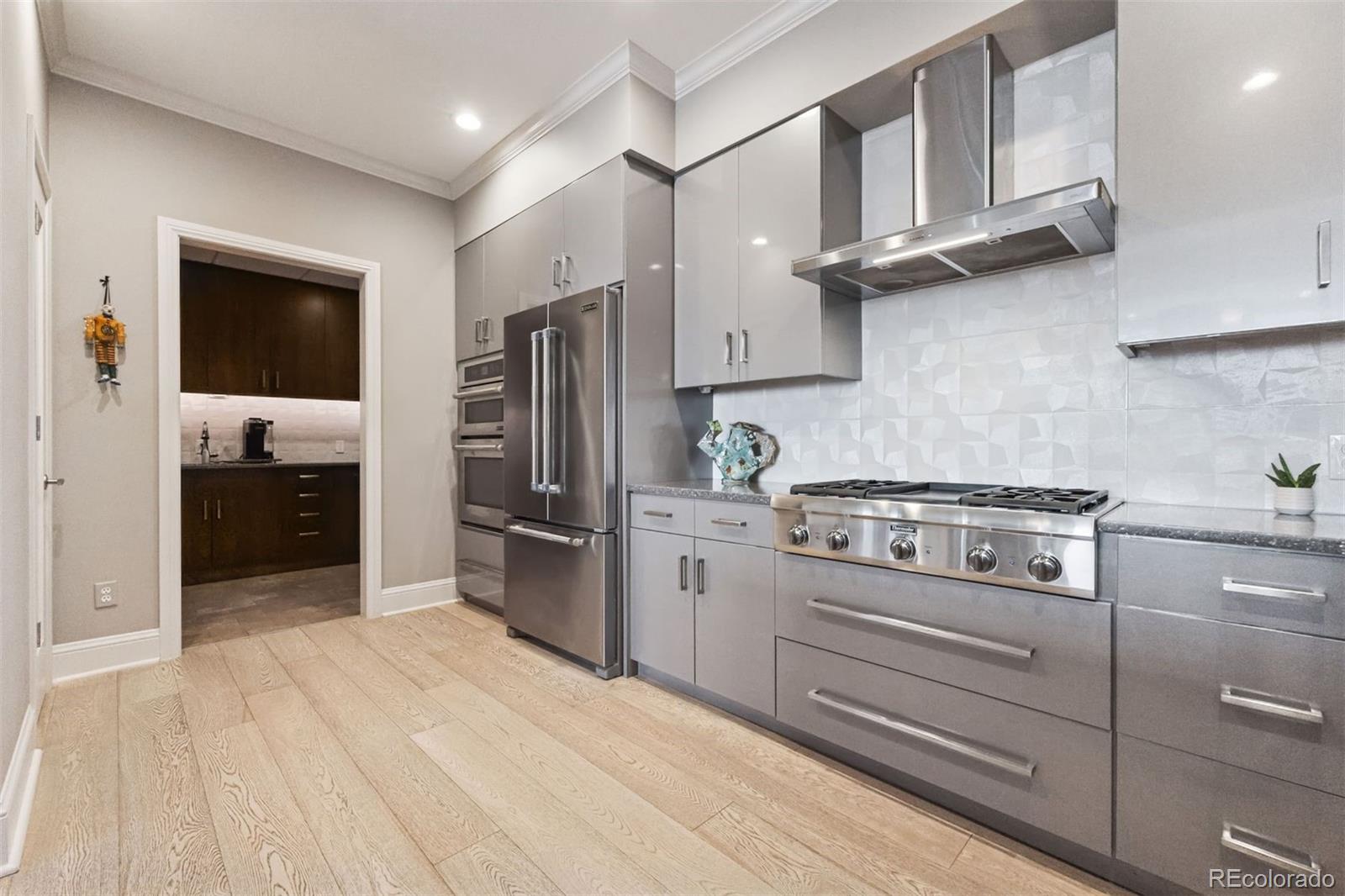 7600 Landmark Way Unit: 906-2