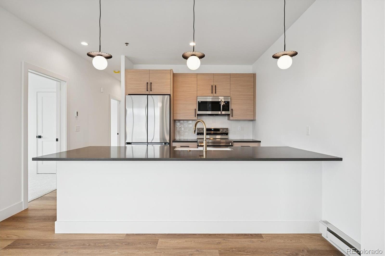 360 Sterling Loop Unit: 2