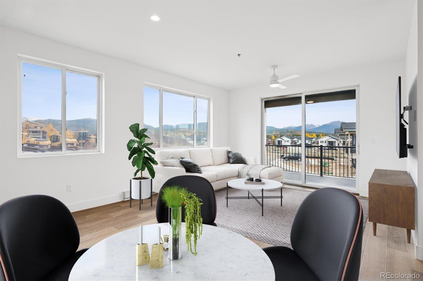 360 Sterling Loop Unit: 2