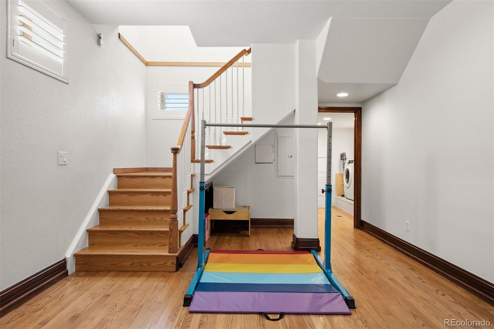 595 S Race Street