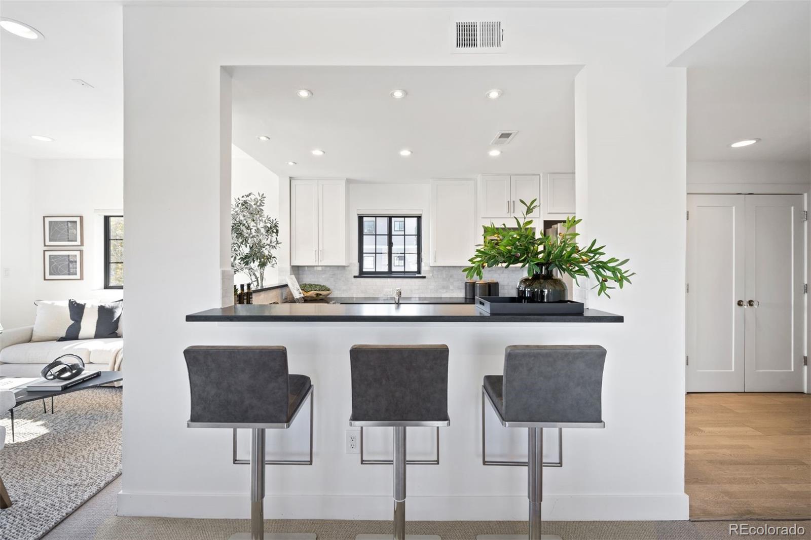 345 Fillmore Street Unit: 305