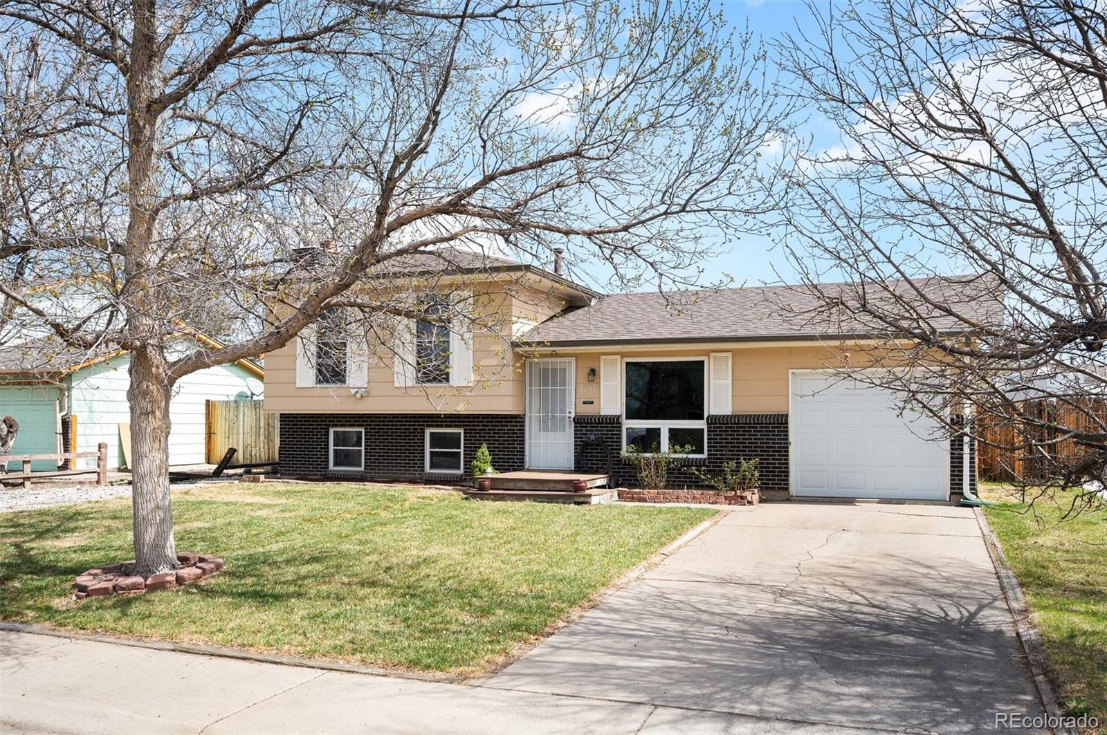 1052 Lewiston Street