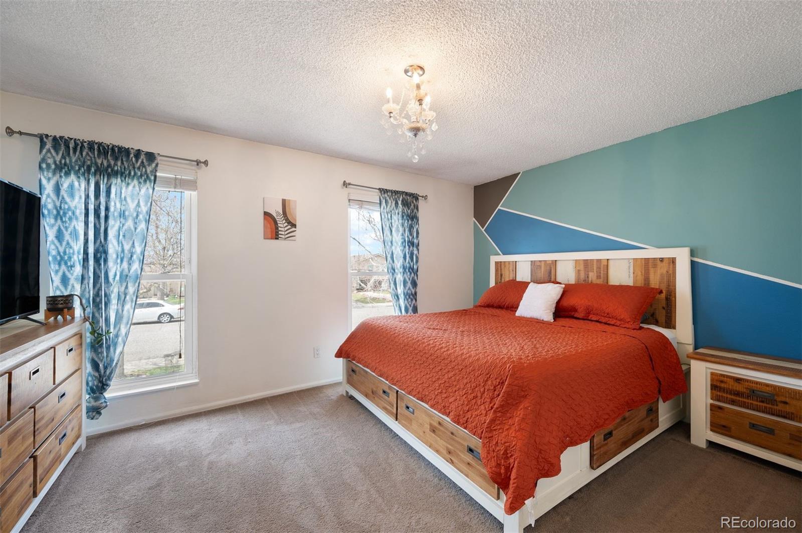 1052 Lewiston Street