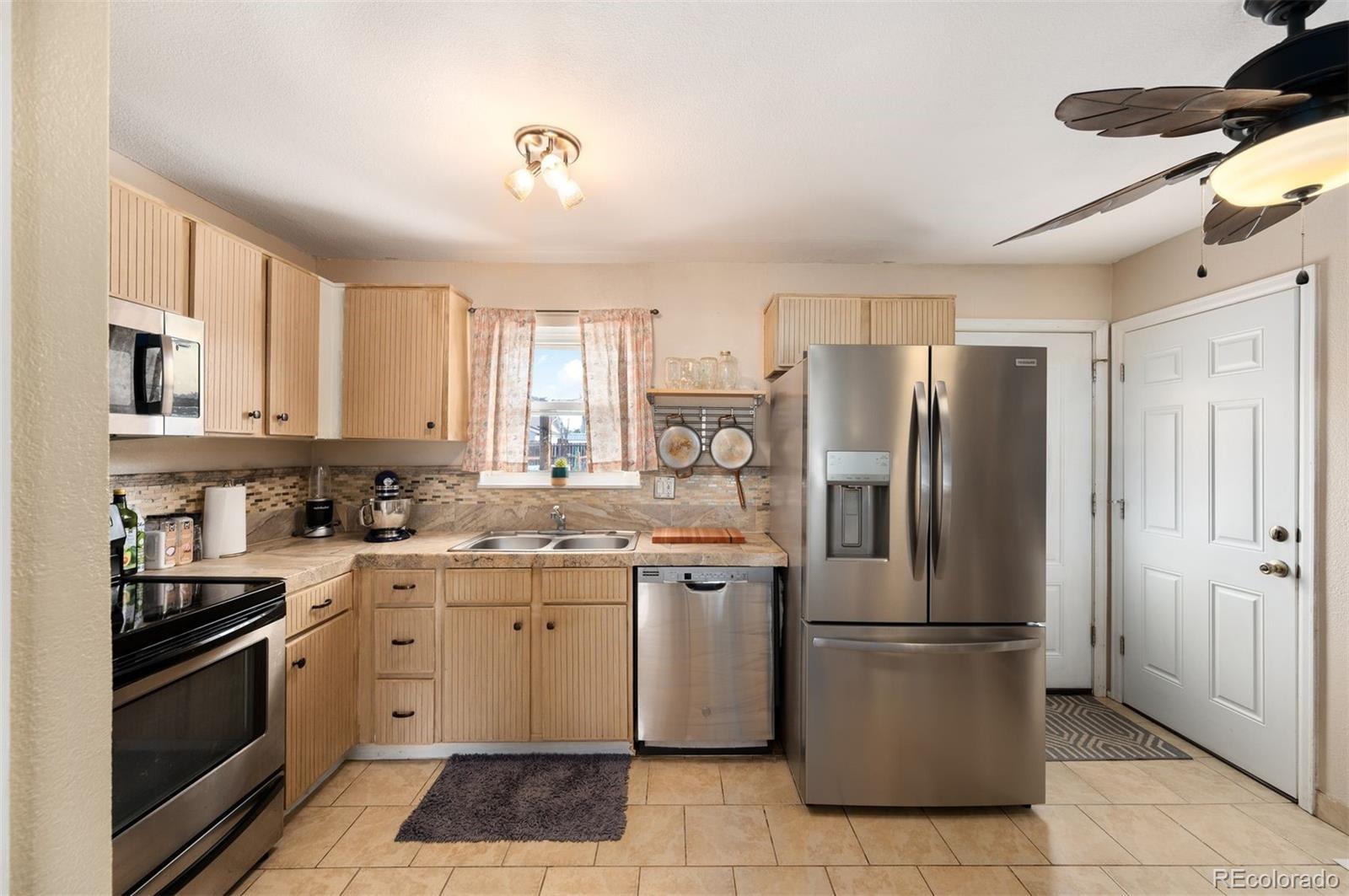 1052 Lewiston Street