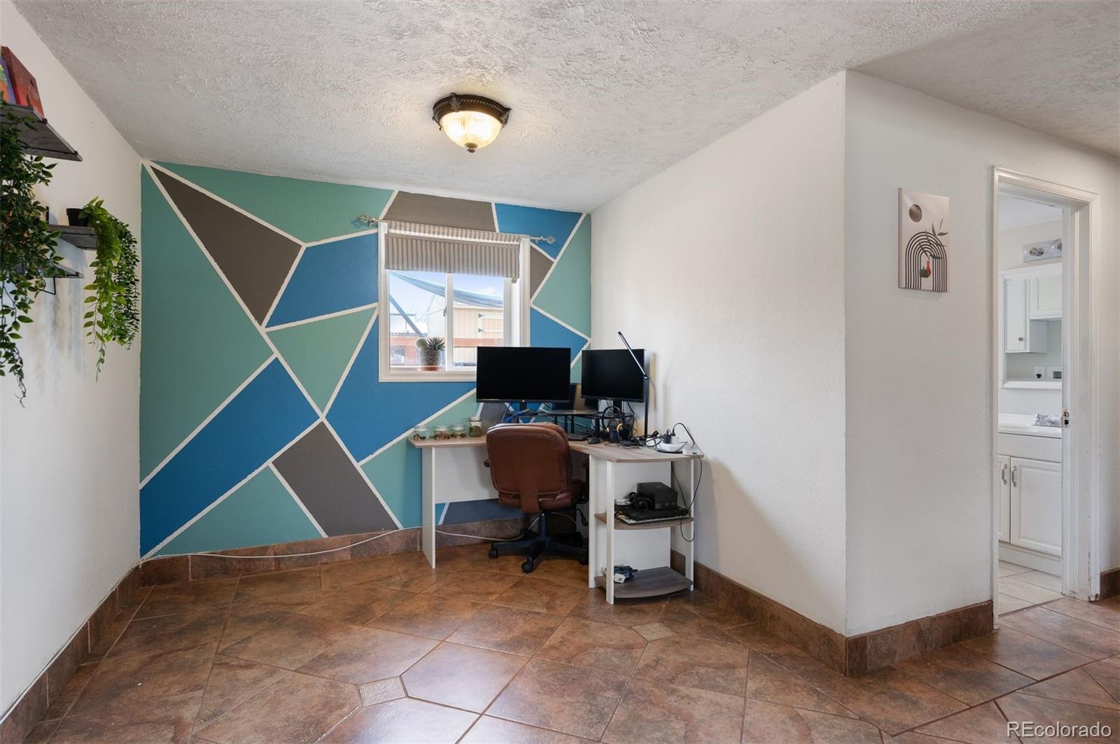 1052 Lewiston Street