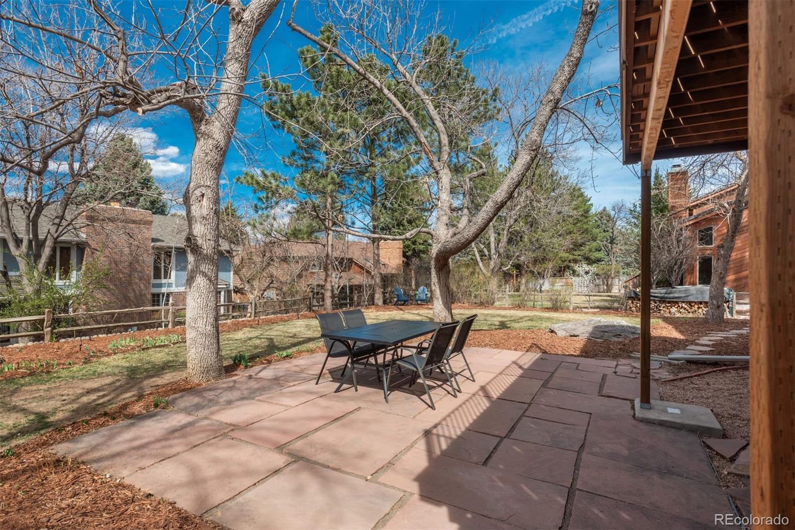 9502 E Lake Circle