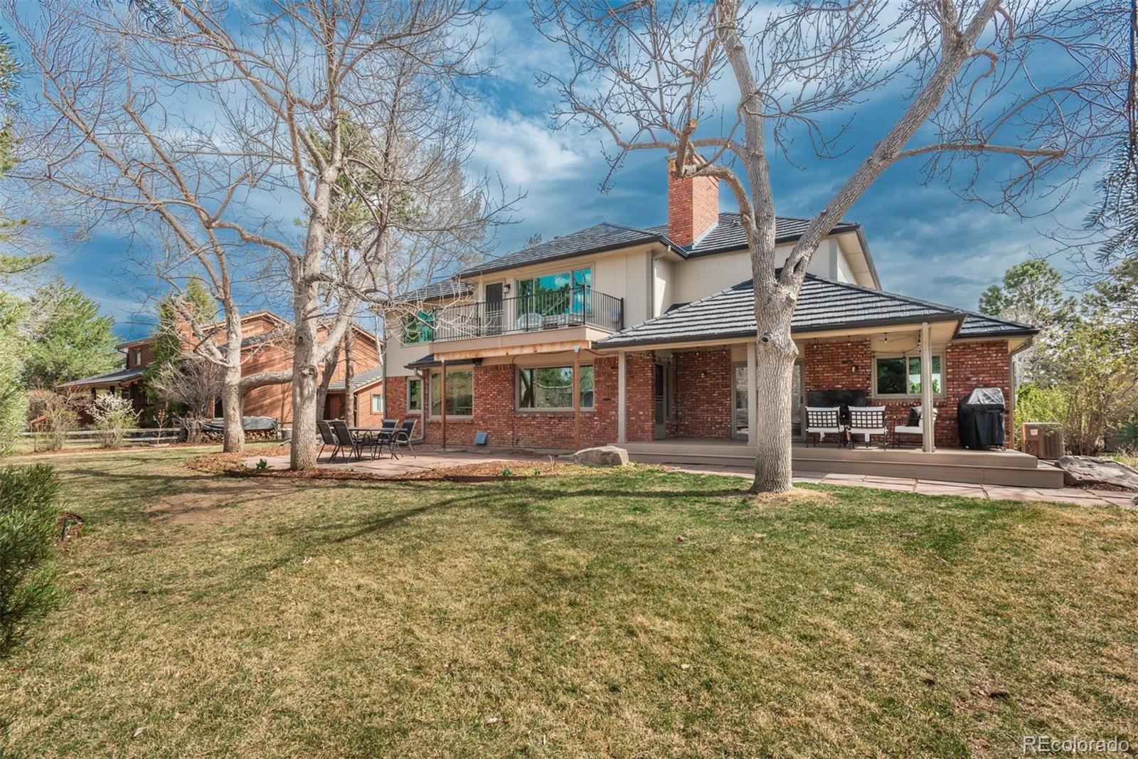 9502 E Lake Circle