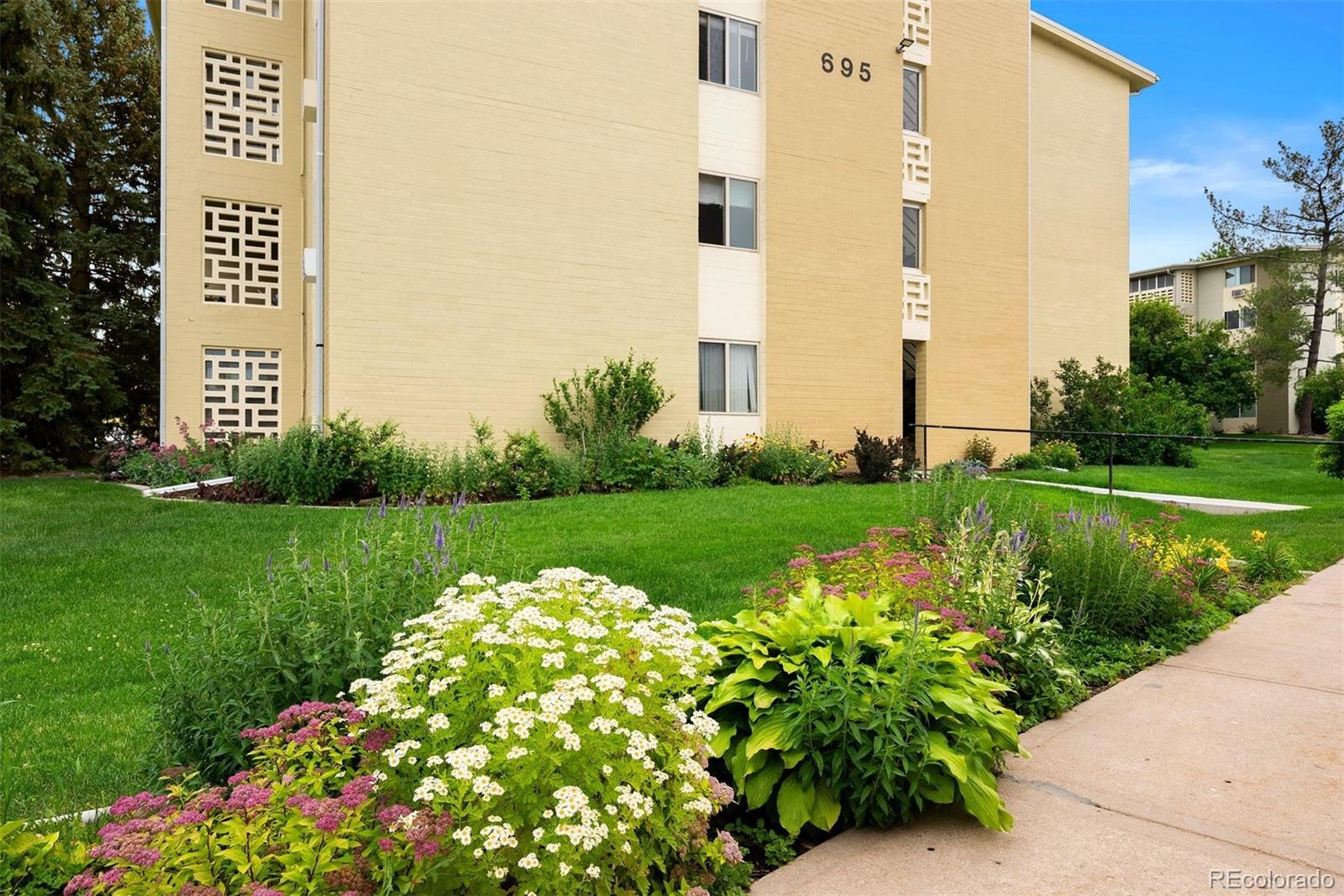 695 S Alton Way Unit: 9C