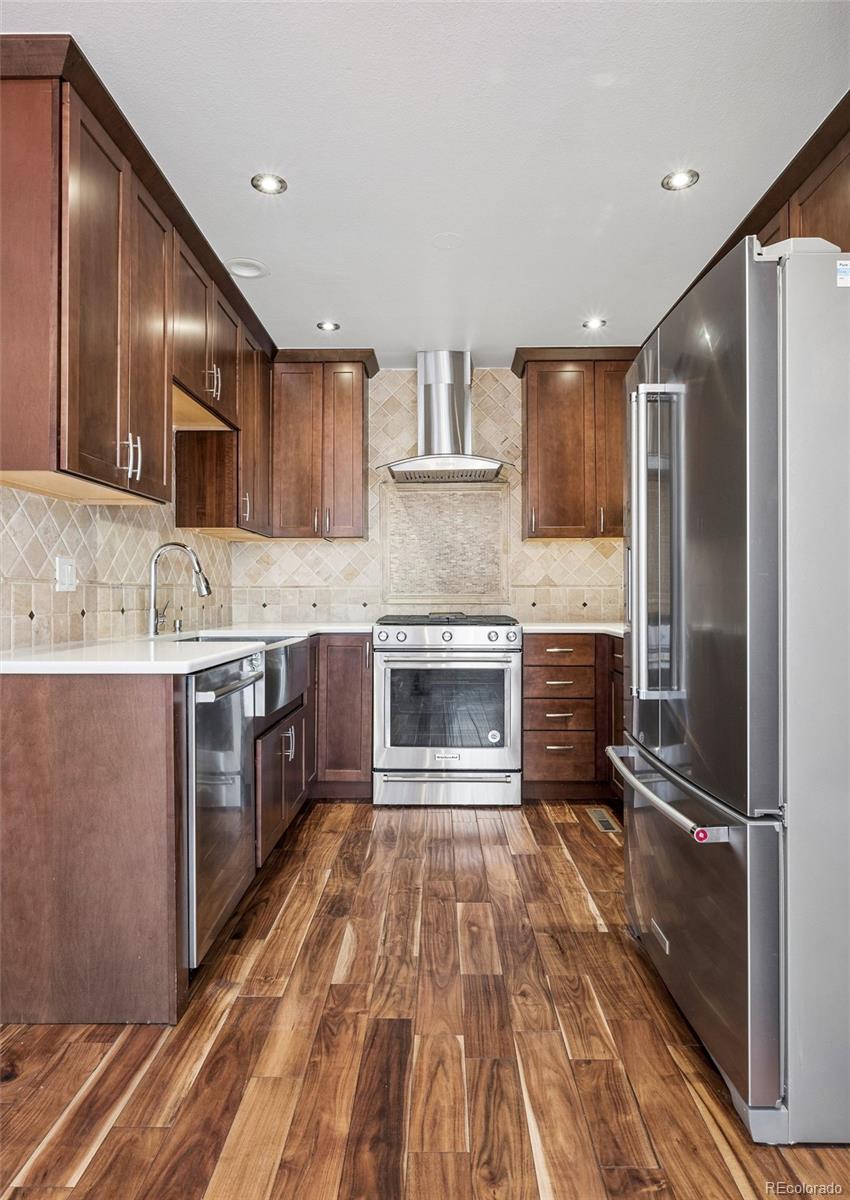 1655 S Syracuse Street