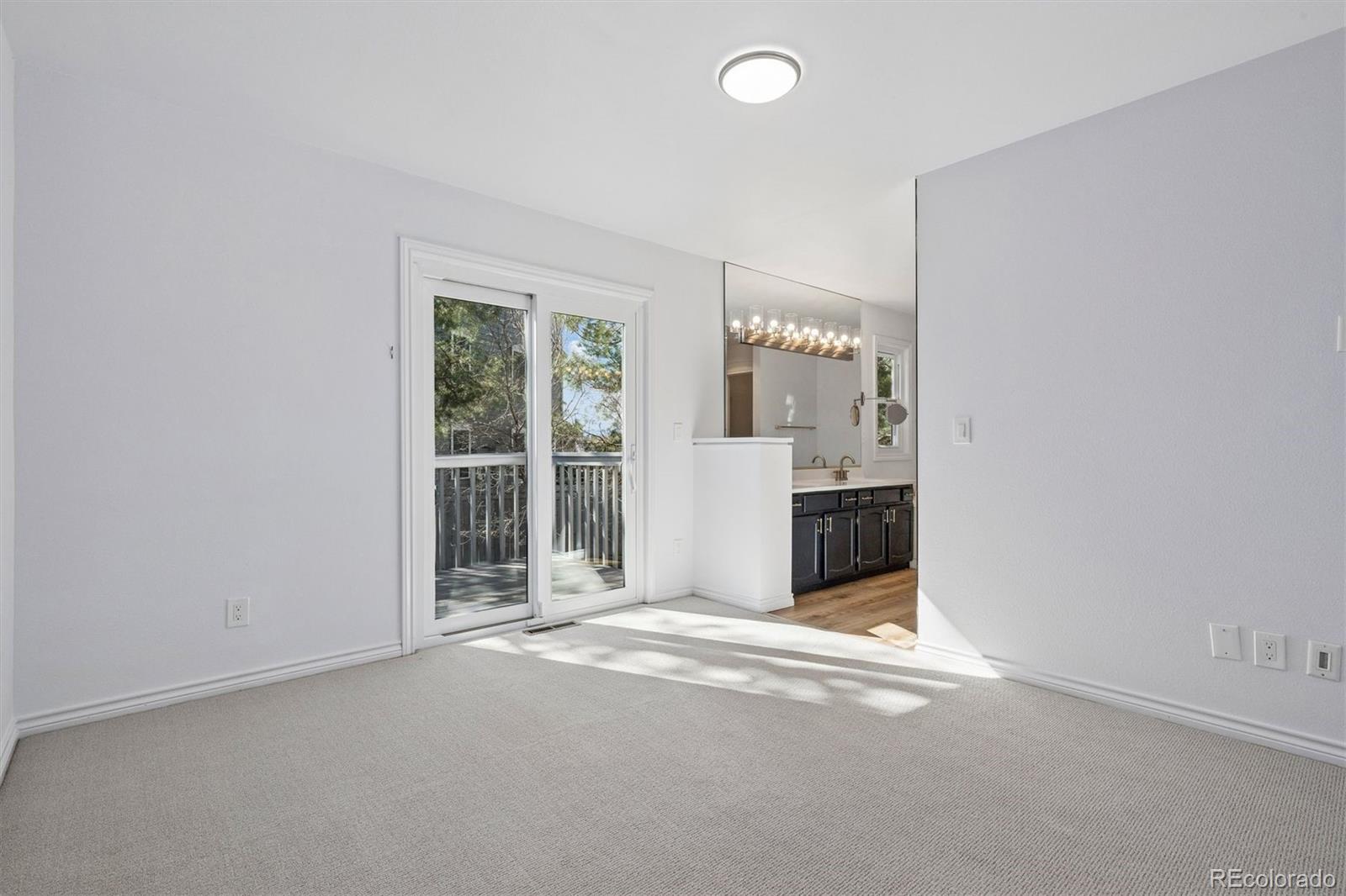 1655 S Syracuse Street