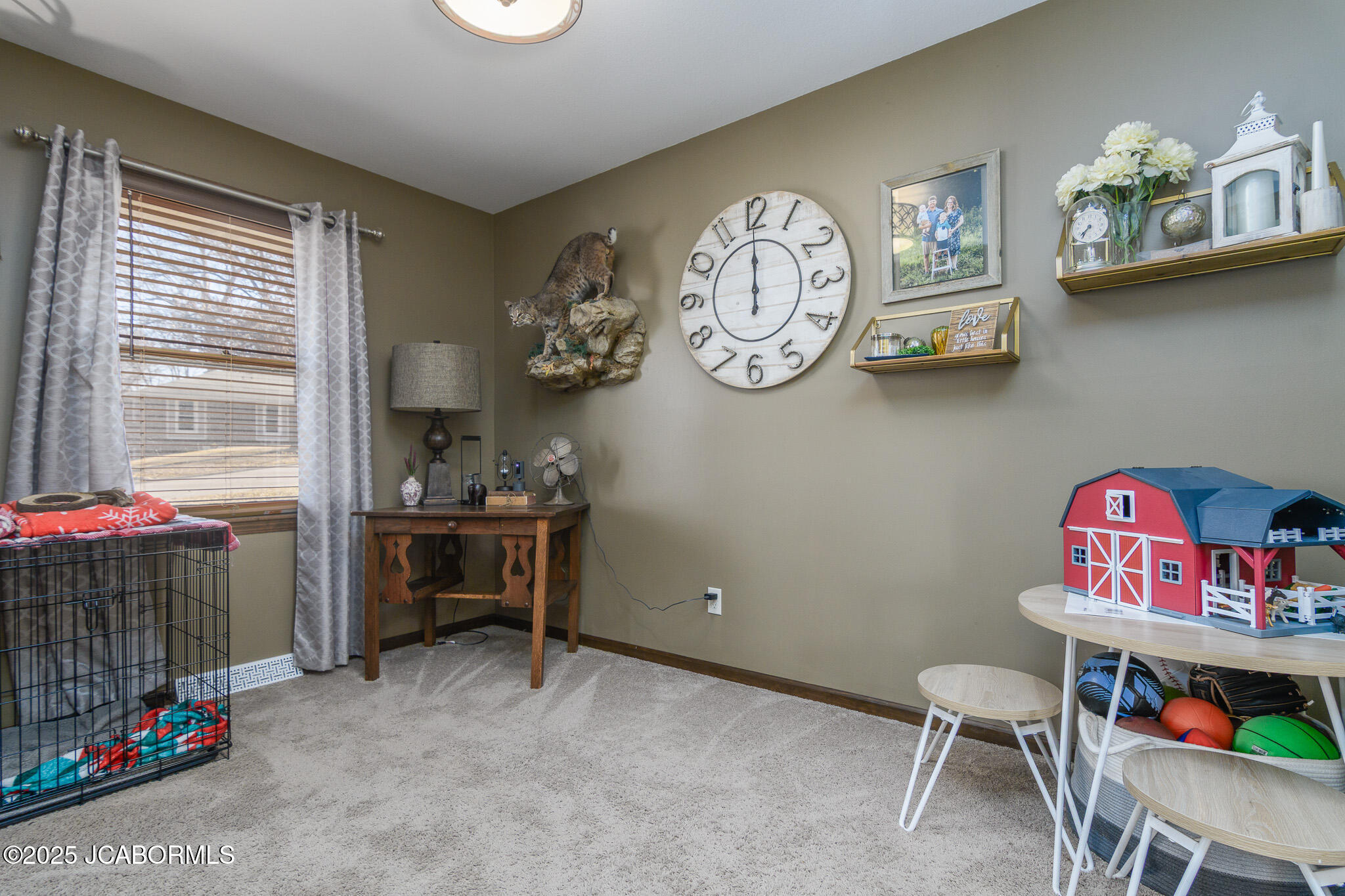 2418 SCENIC DRIVE