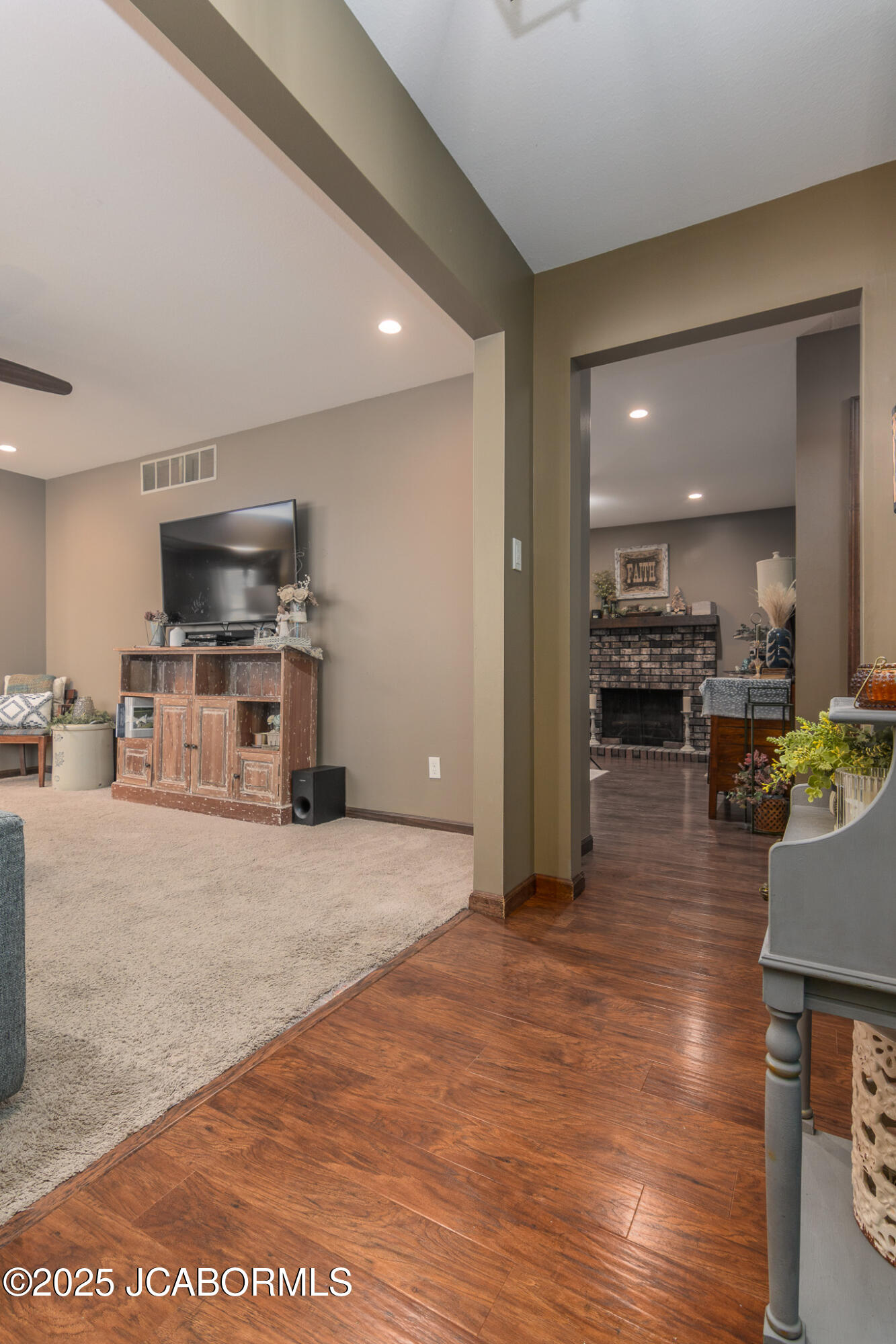 2418 SCENIC DRIVE