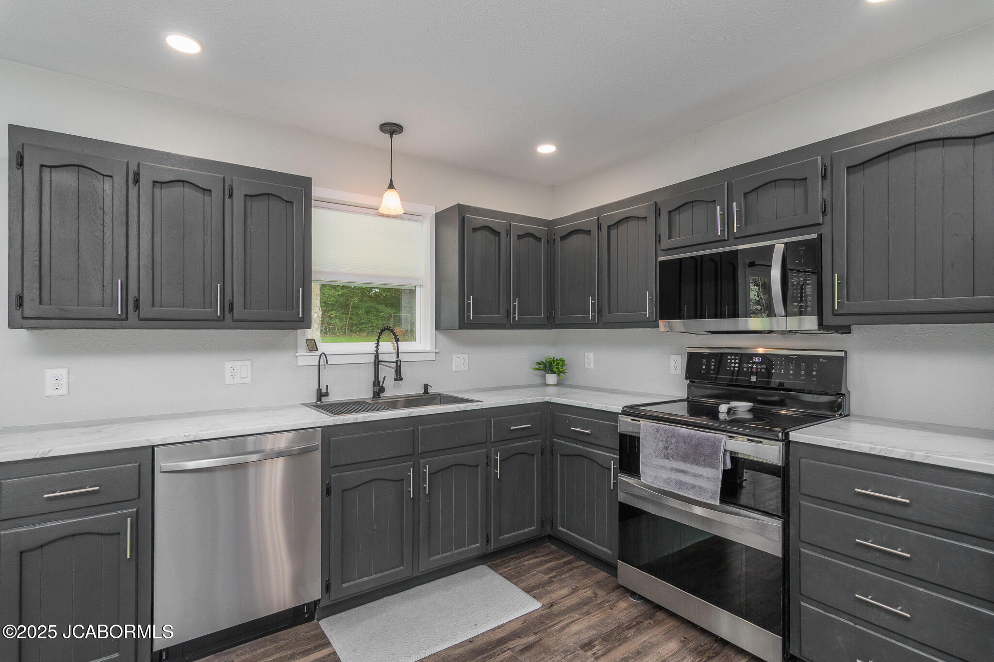137 W HAVEN DRIVE