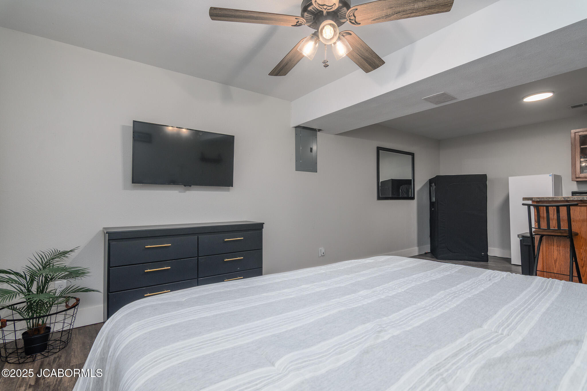 137 W HAVEN DRIVE