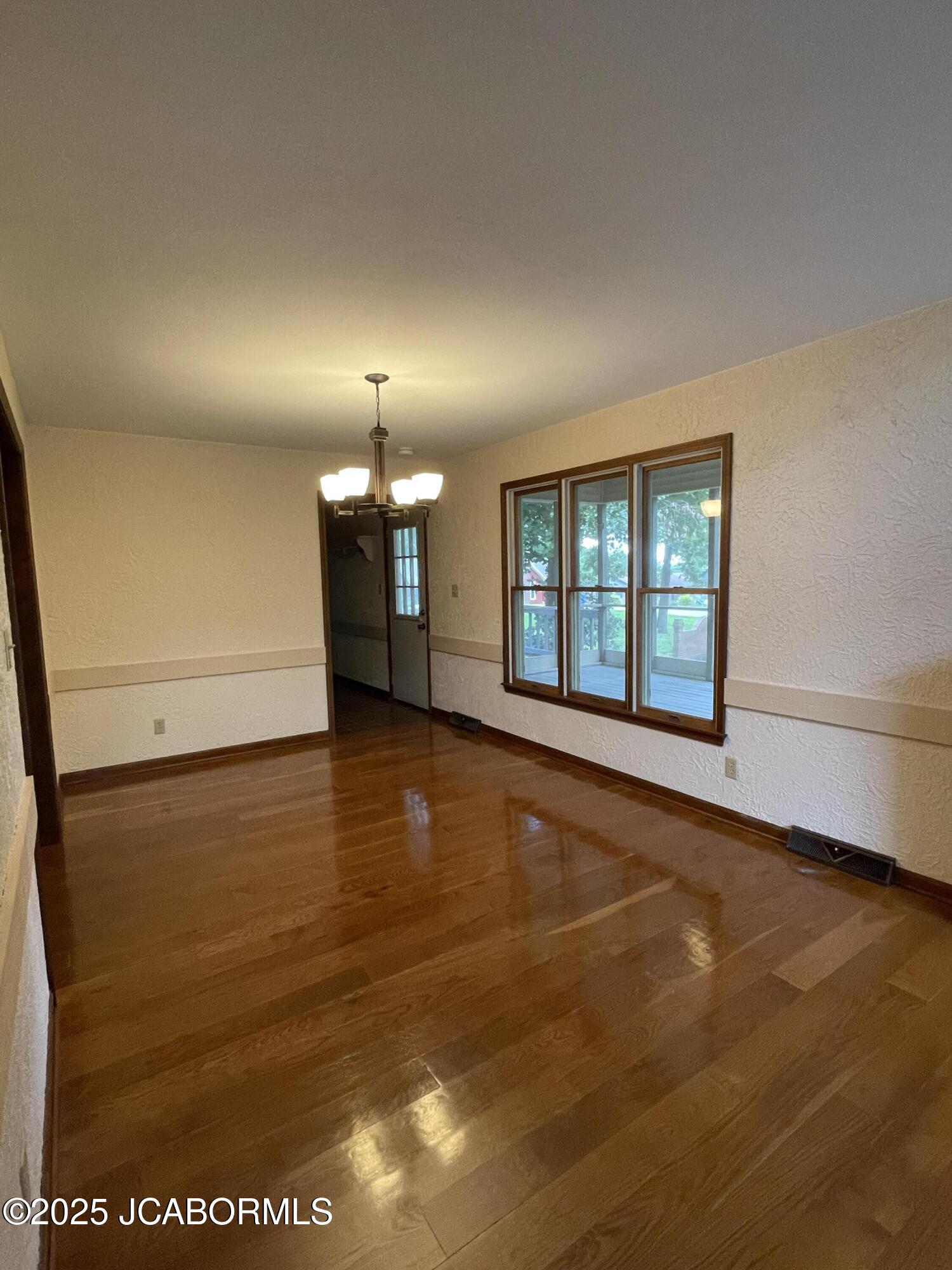 1744 ENGELWOOD DRIVE