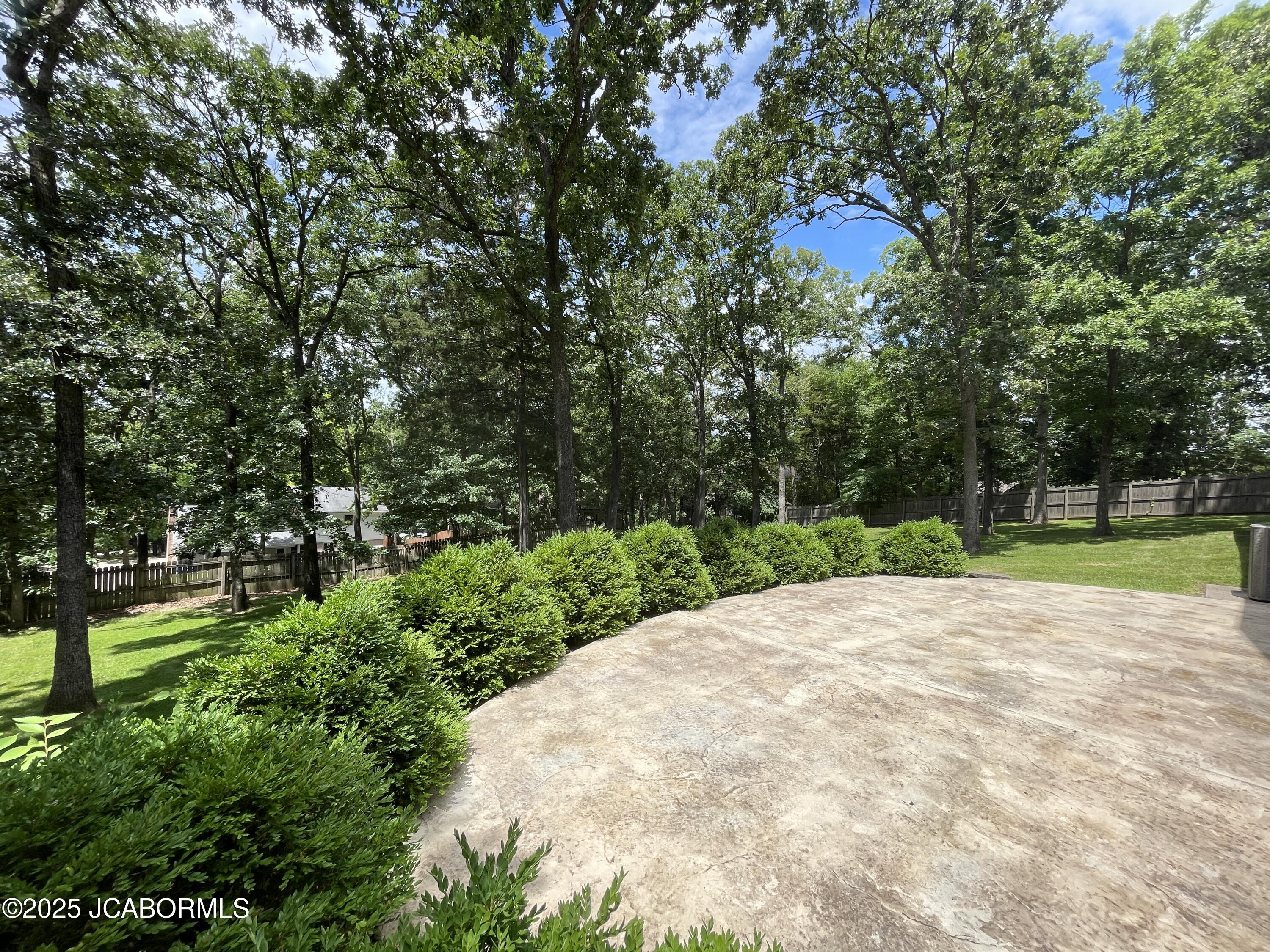 1744 ENGELWOOD DRIVE