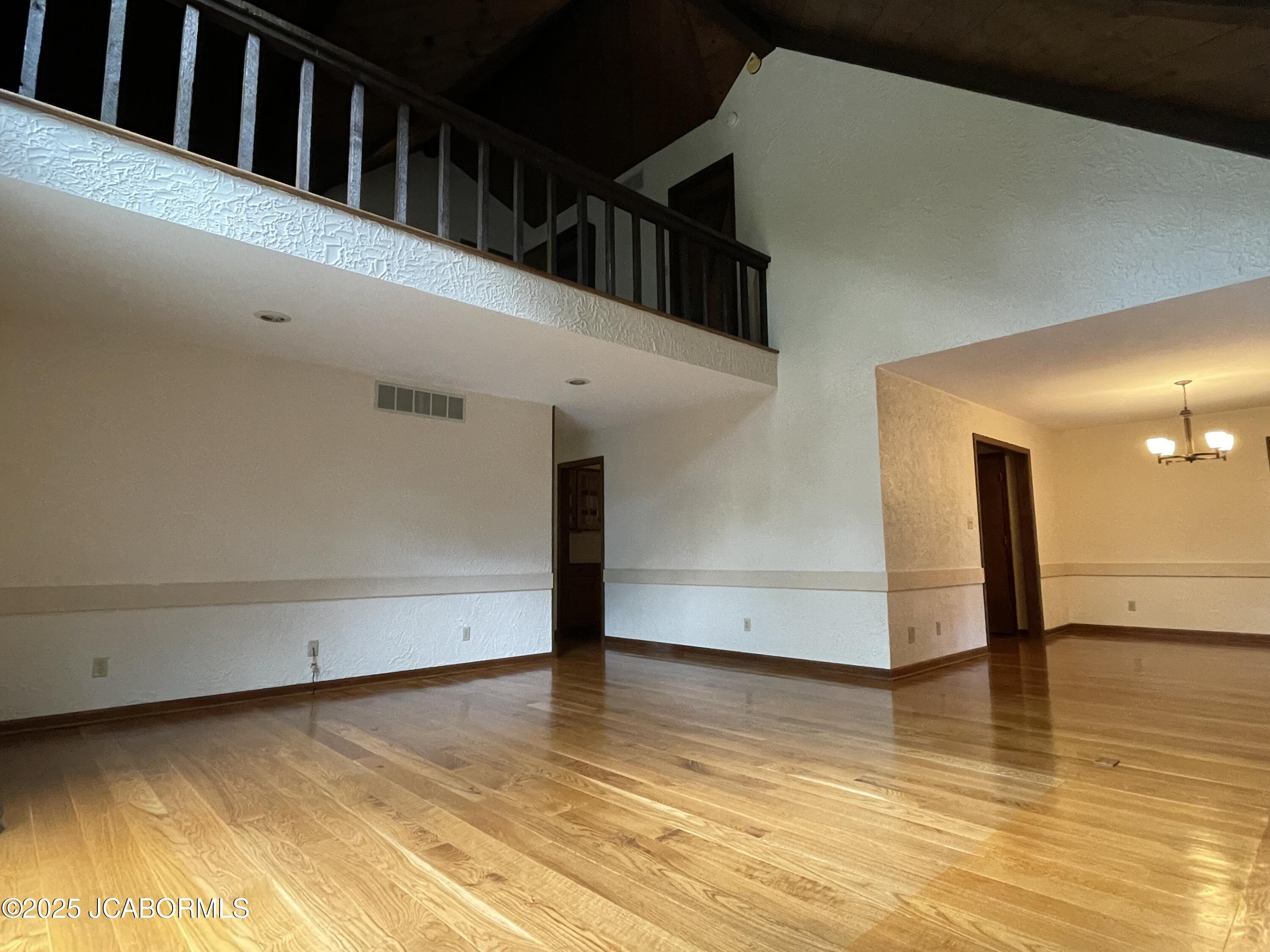 1744 ENGELWOOD DRIVE