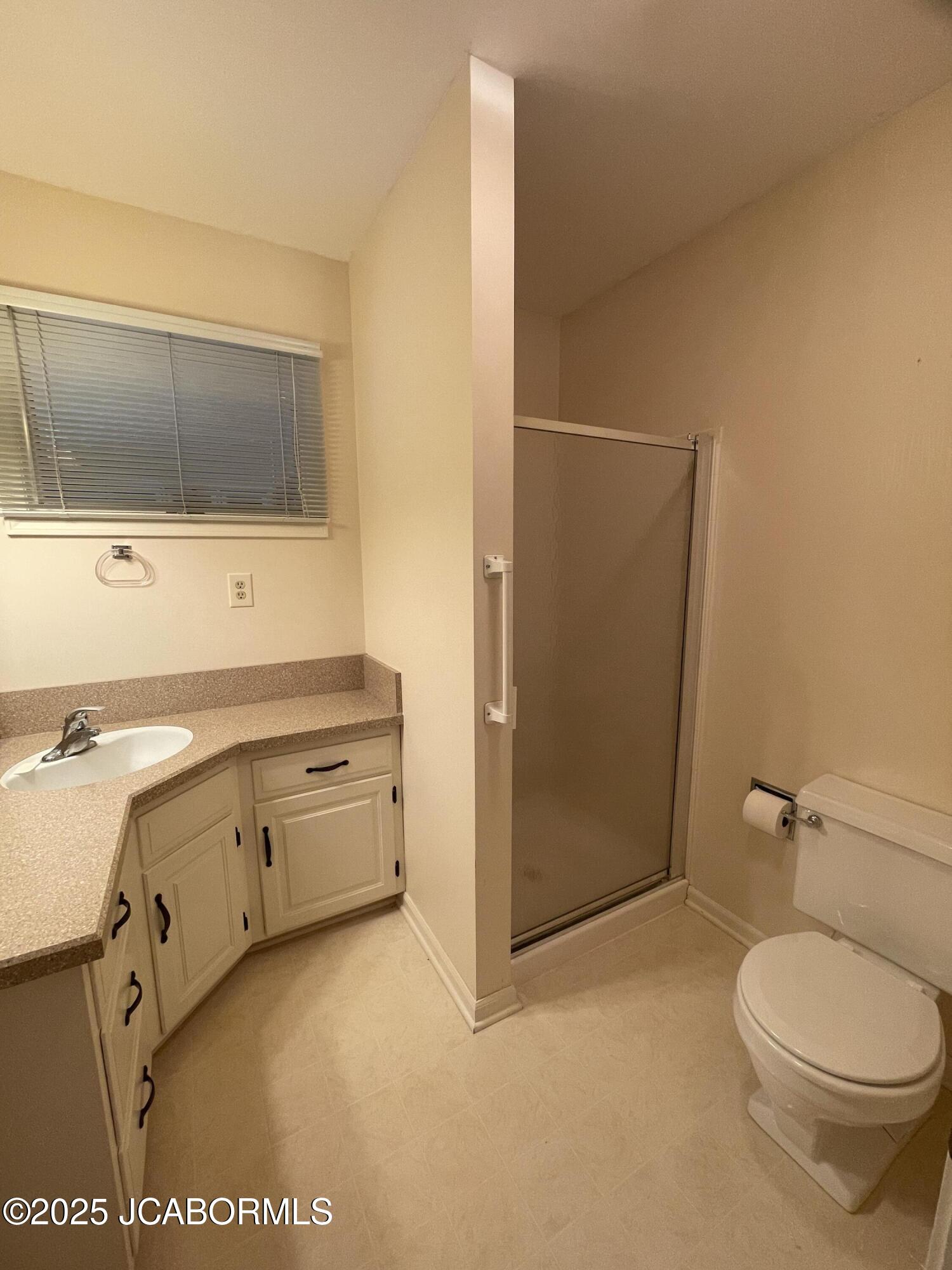 1744 ENGELWOOD DRIVE