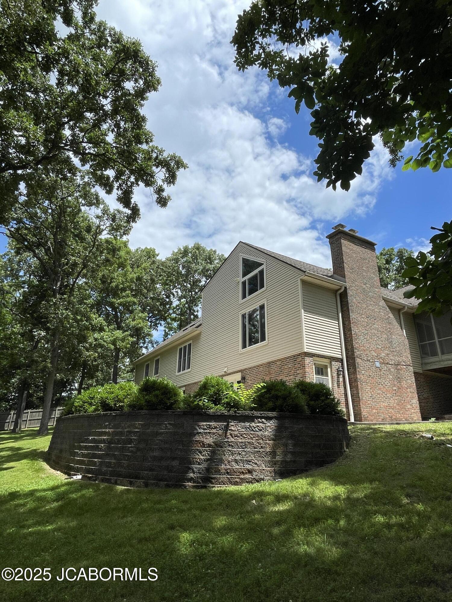 1744 ENGELWOOD DRIVE