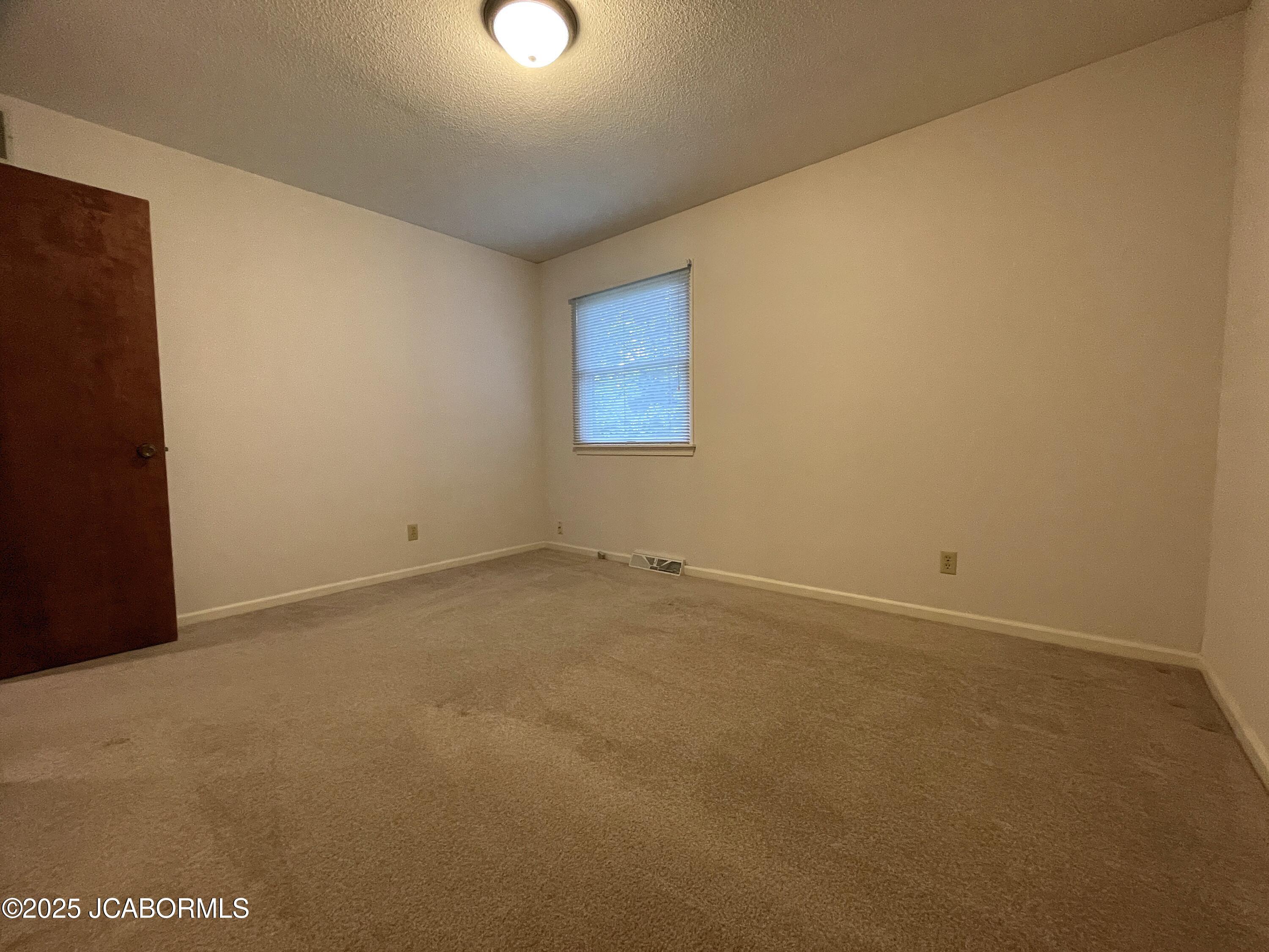 1744 ENGELWOOD DRIVE