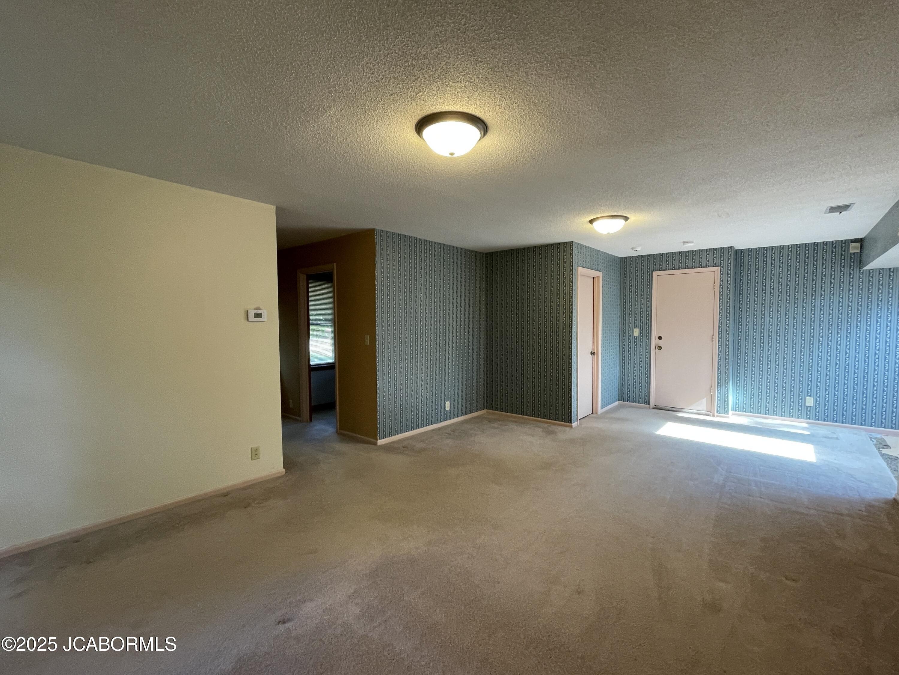 1744 ENGELWOOD DRIVE