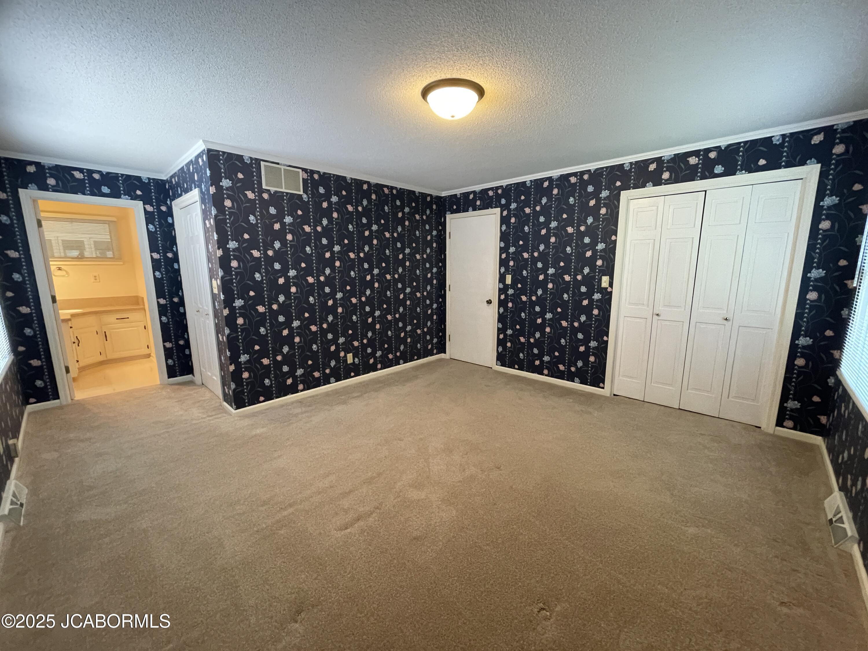 1744 ENGELWOOD DRIVE