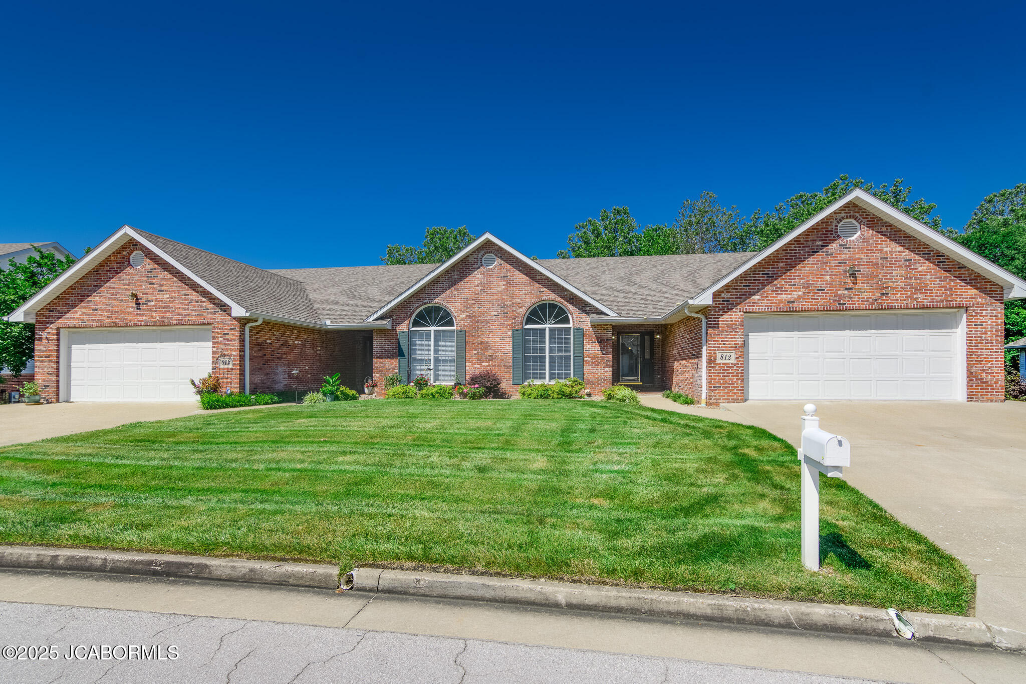 812 STRASBURG COURT