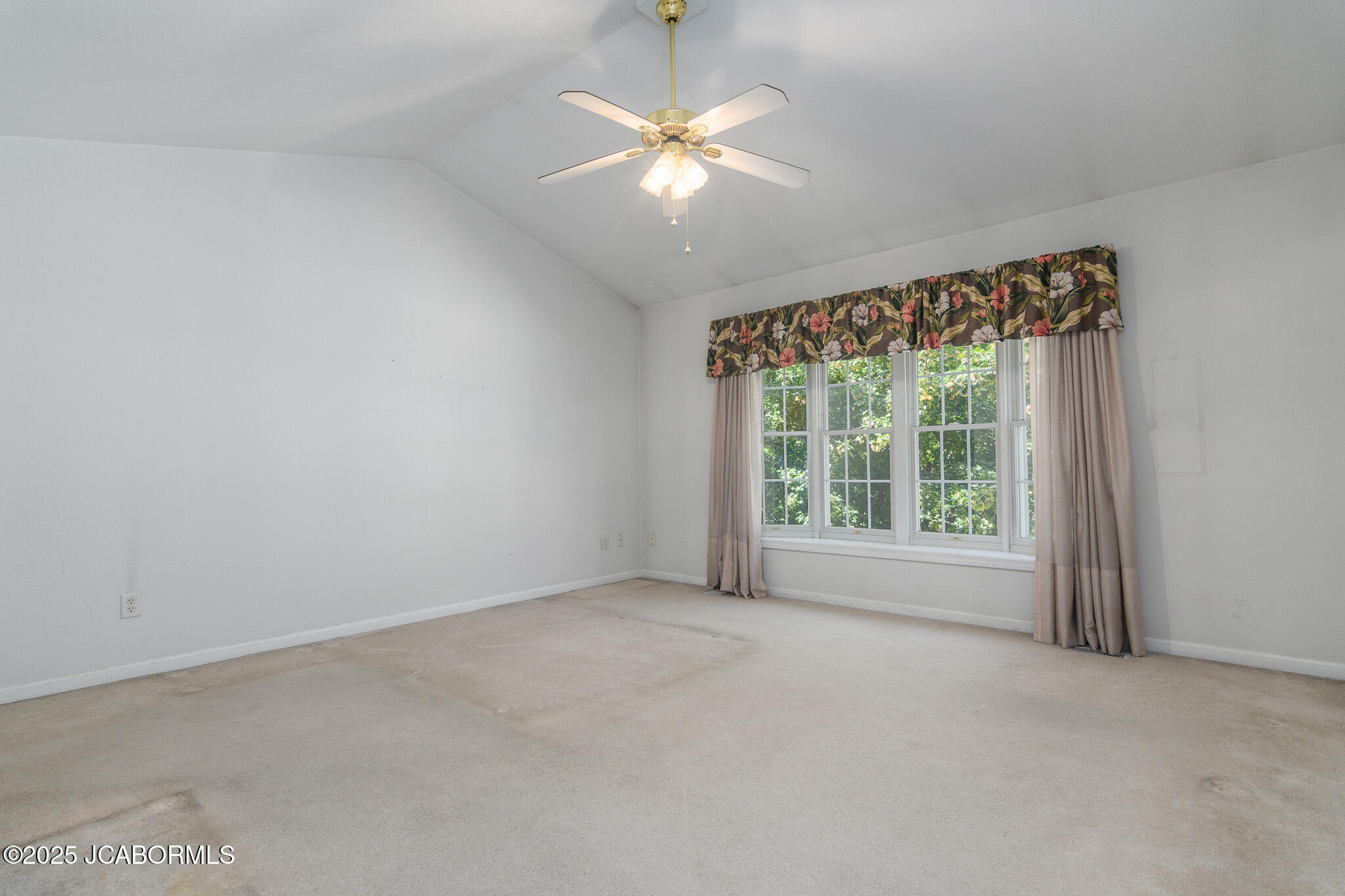 812 STRASBURG COURT