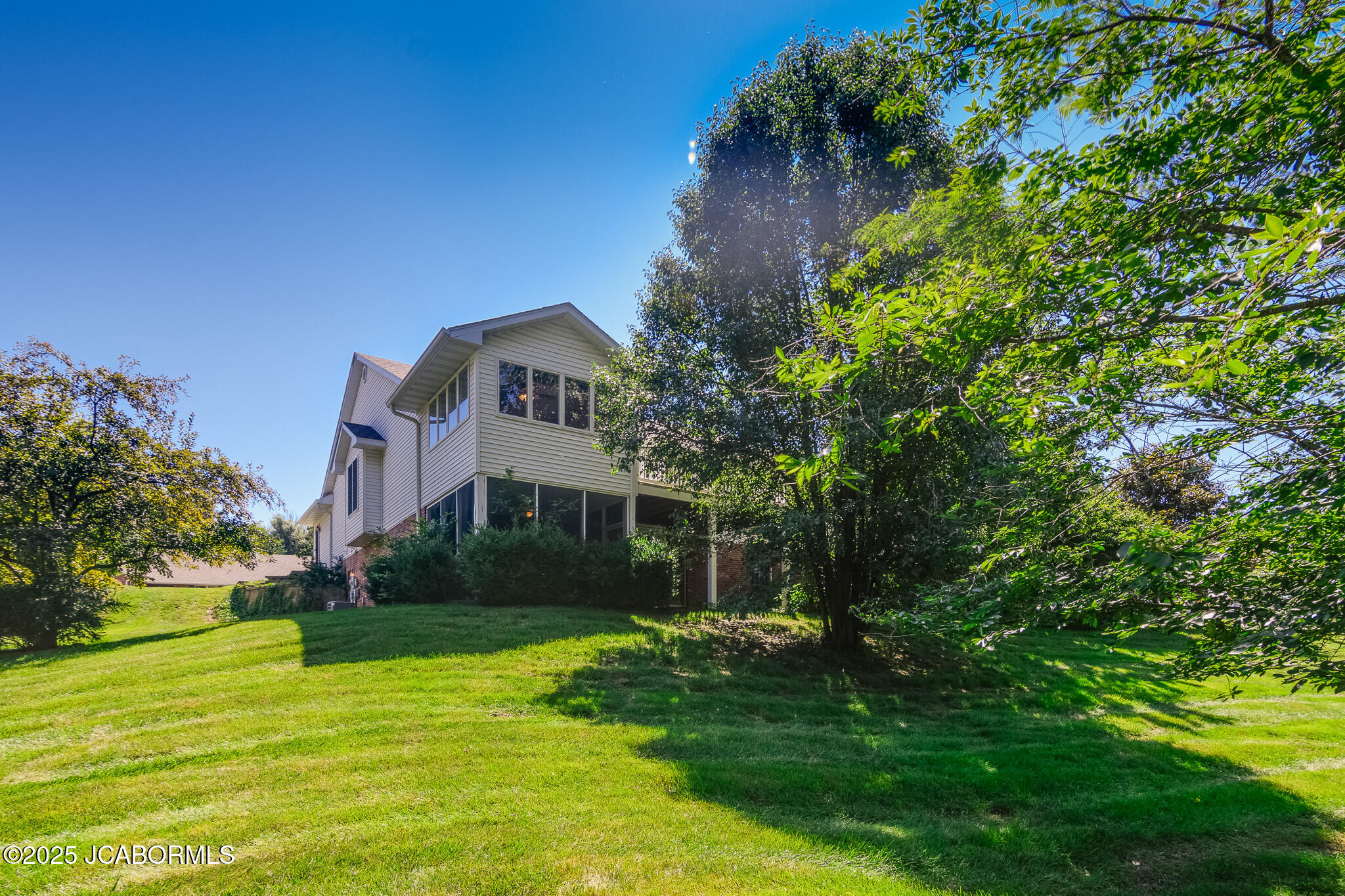 812 STRASBURG COURT
