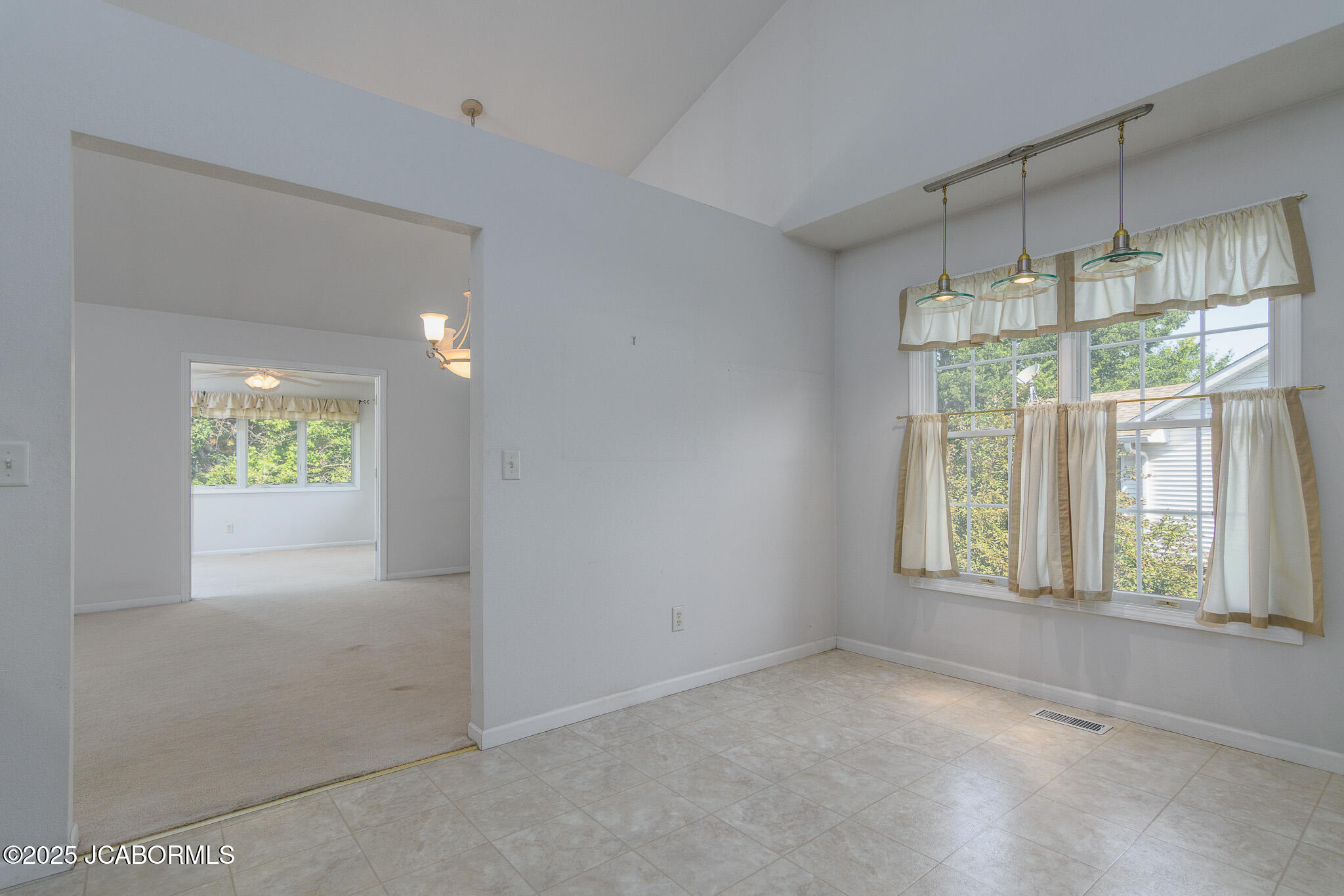 812 STRASBURG COURT