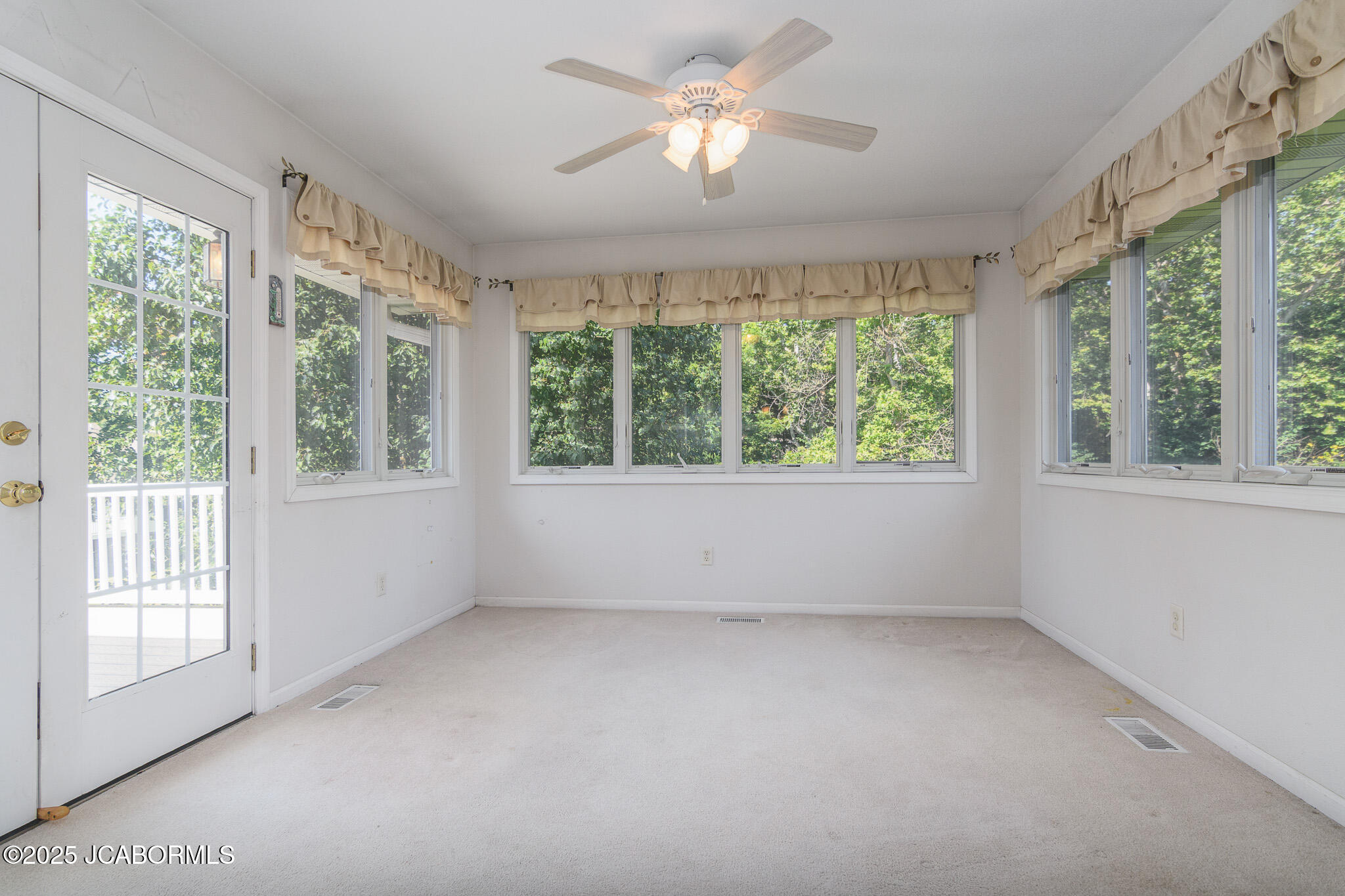 812 STRASBURG COURT