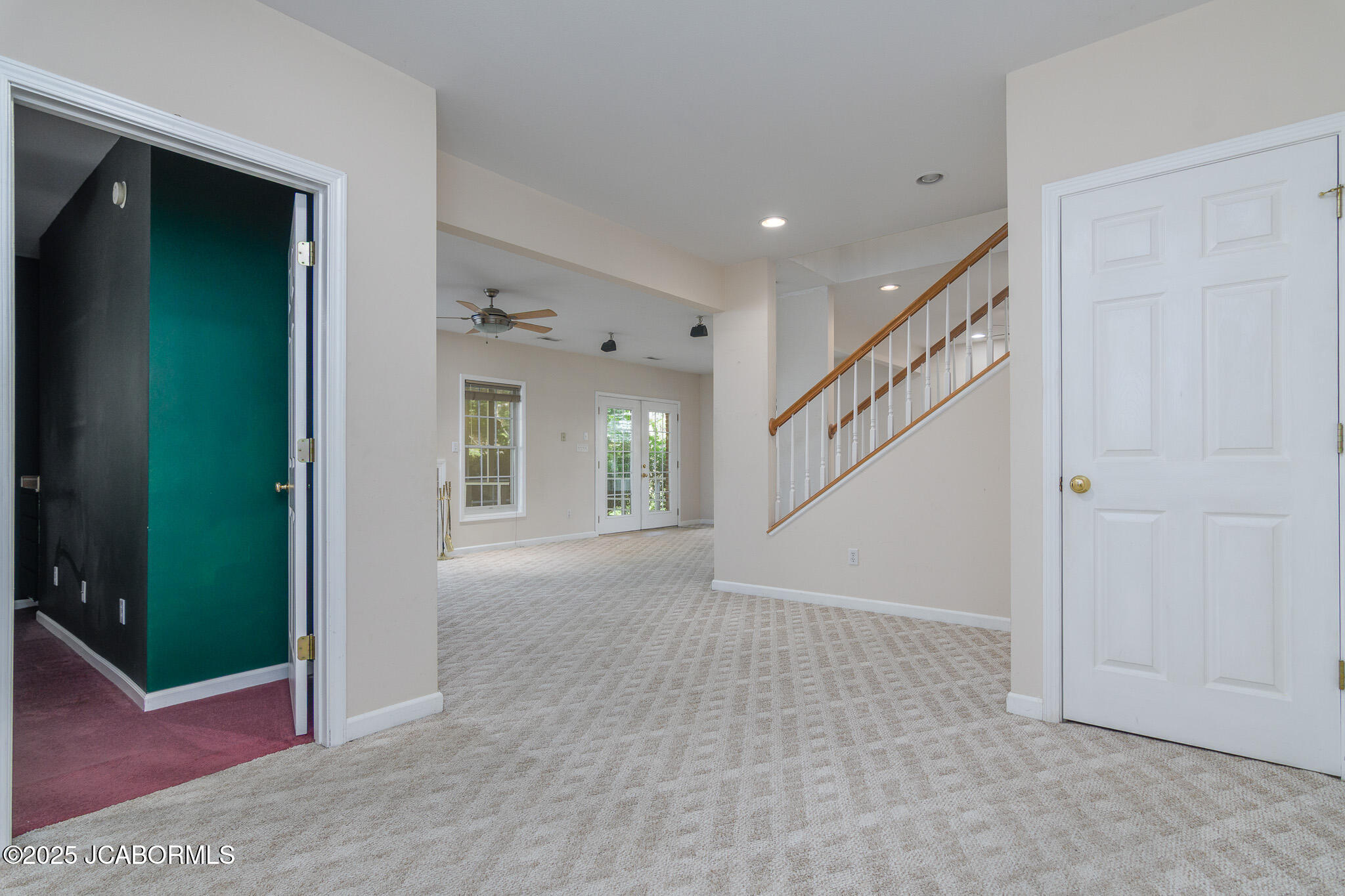 812 STRASBURG COURT