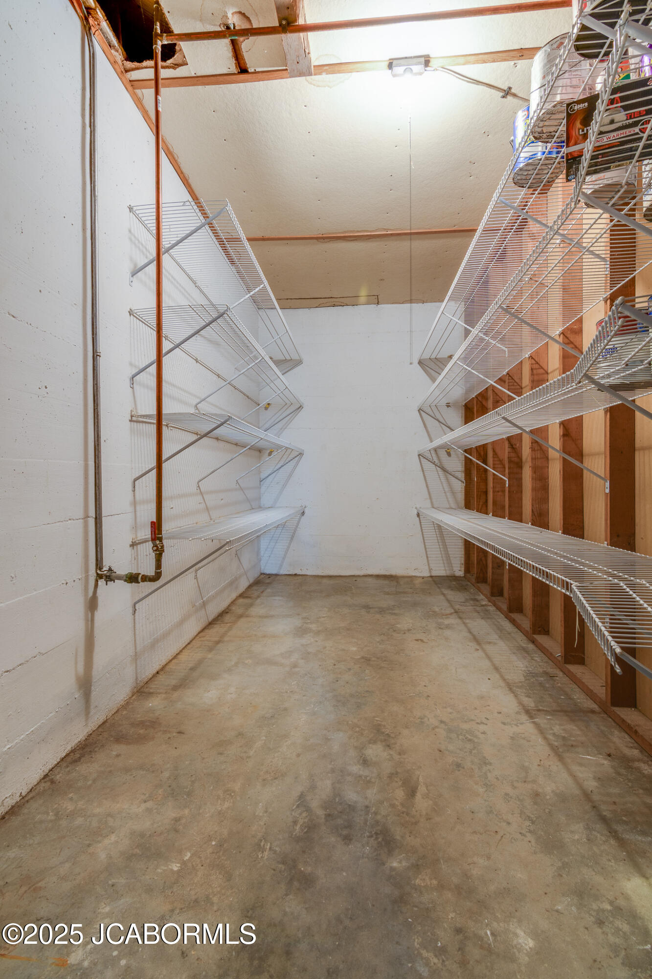 1833 W MCCARTY STREET