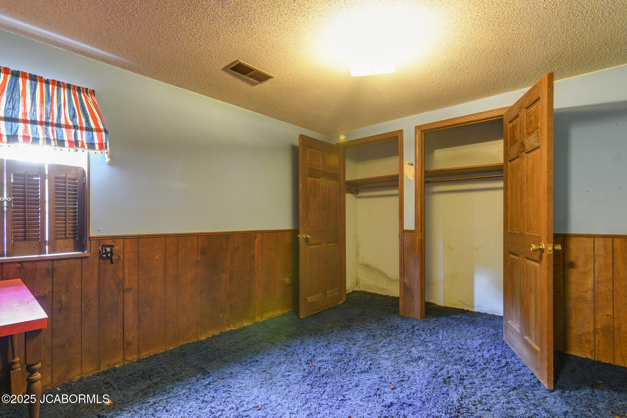 2925 HILLVIEW DRIVE
