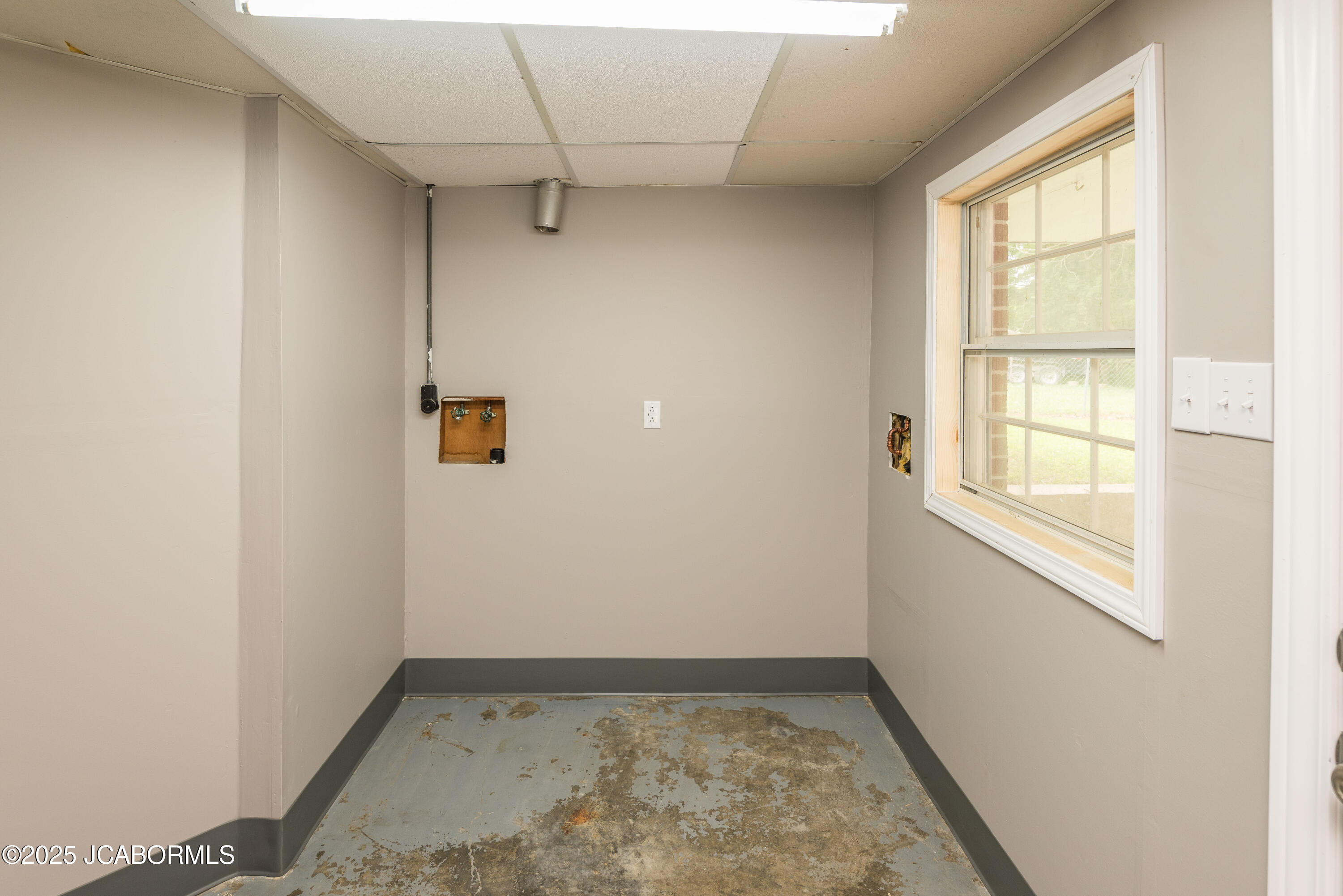 1333 GRANDVIEW DRIVE